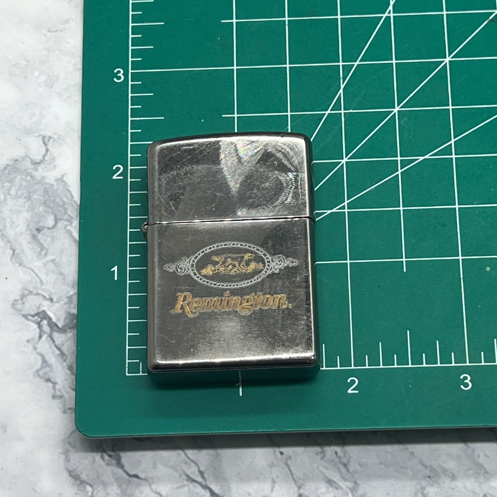 ZIPPO 2005 REMINGTON ARMS HUNTING DOG MIDNIGHT CHROME WINDPROOF LIGHTER