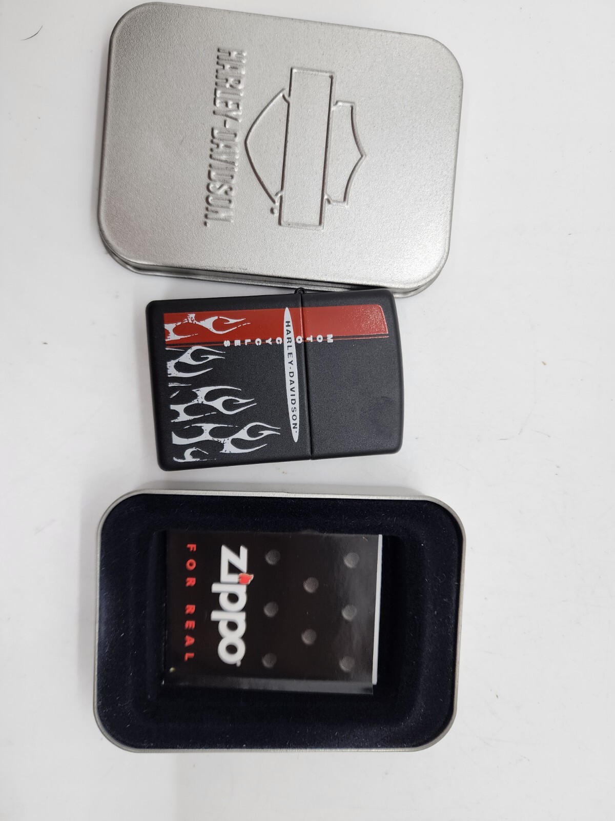 ZIPPO – Harley Davidson Red & Black Flames Lighter * Retired *