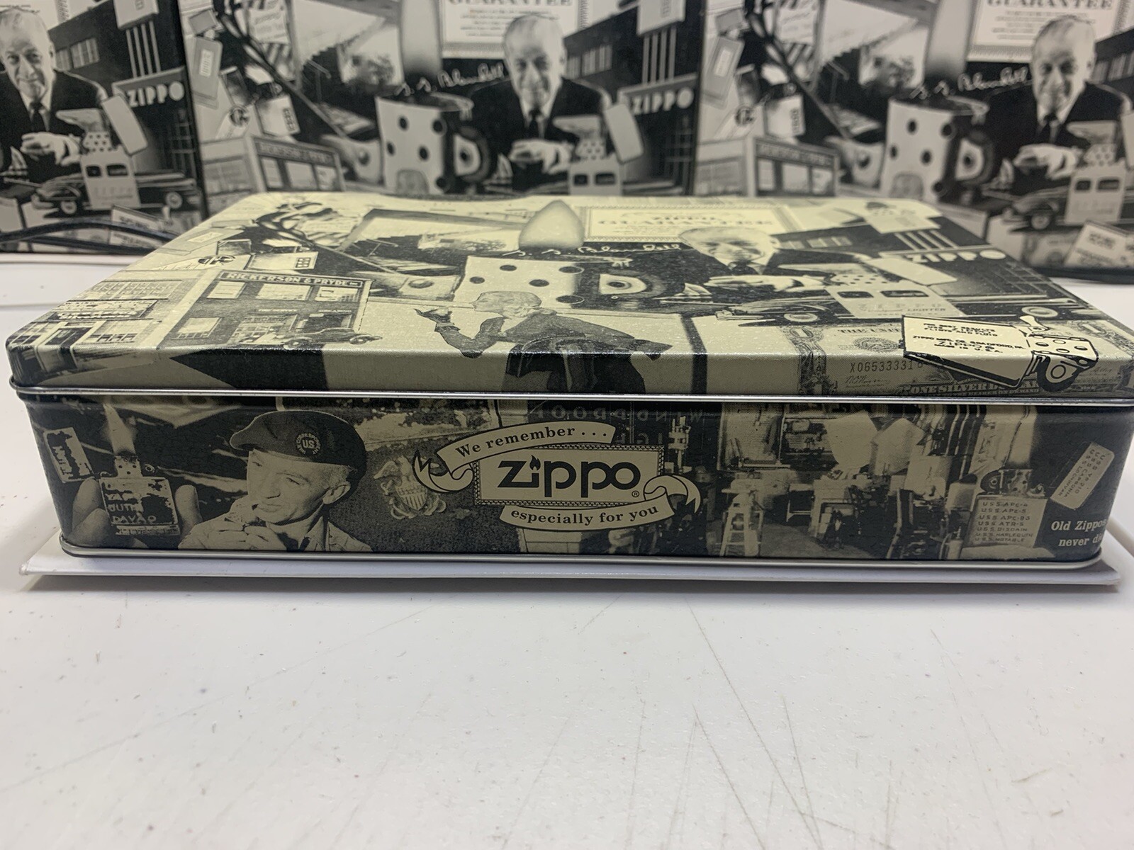 ZIPPO Lighters Metal Tin Box Vintage W/Felt Insert.Hold 10 Zippo Lighters