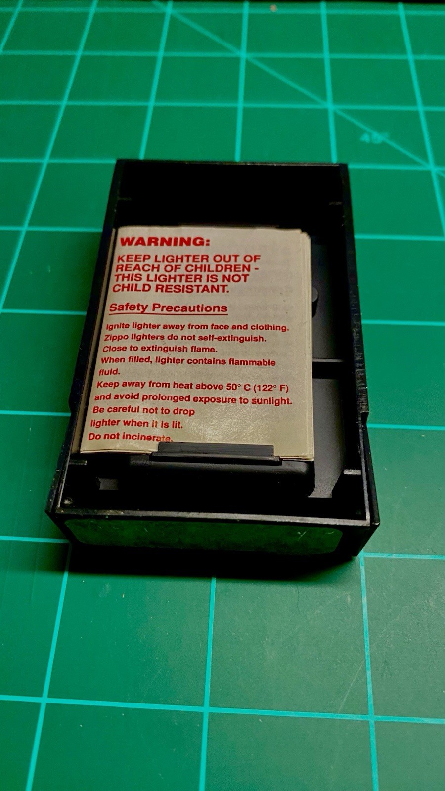 Formula One 2000 Grand Prix Zippo Lighter – New in Box – Rare F1 Collectible