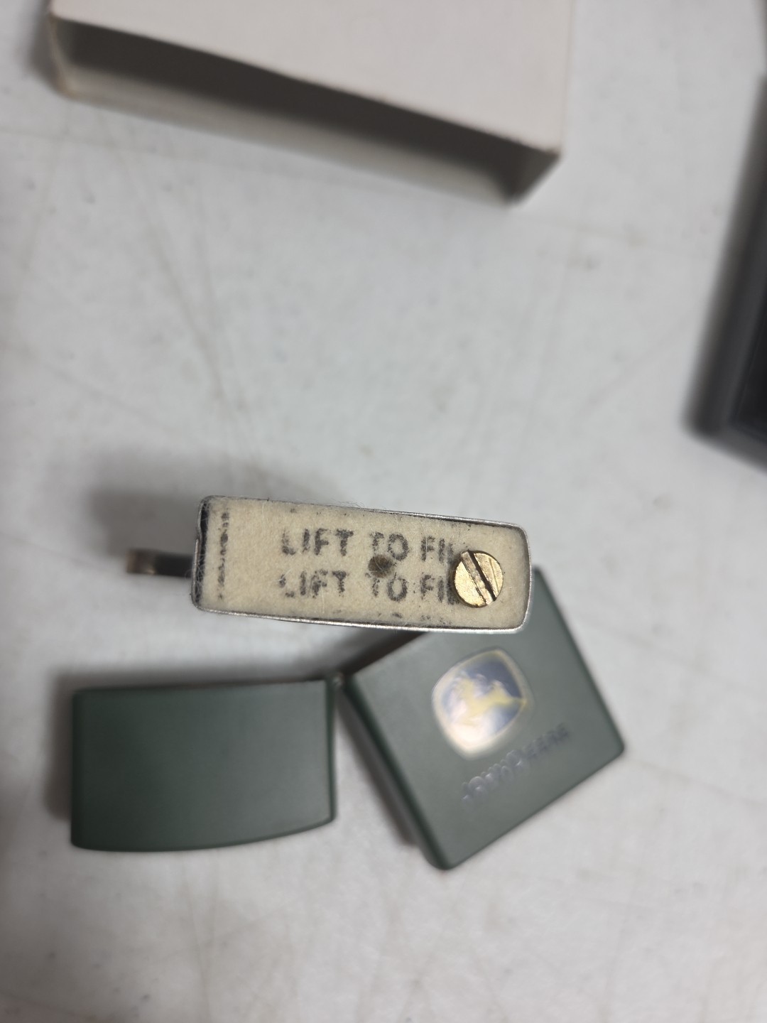 NoS – 2007 John Deere Logo Zippo Lighter – Leaping Deer – Retired – Dark Green