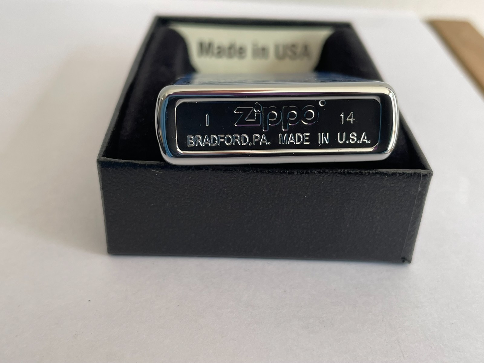 (New) ZIPPO LIGHTER – 2015 MOON LANDING High Polish Chrome Finish BOXED UNFIRED