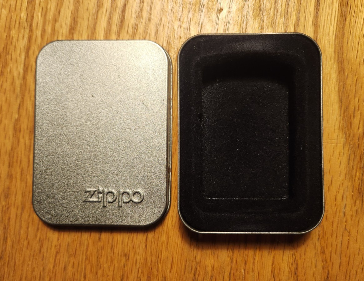Vintage Zippo FULL HOUSE Tin Box – USED – 254BBS B151
