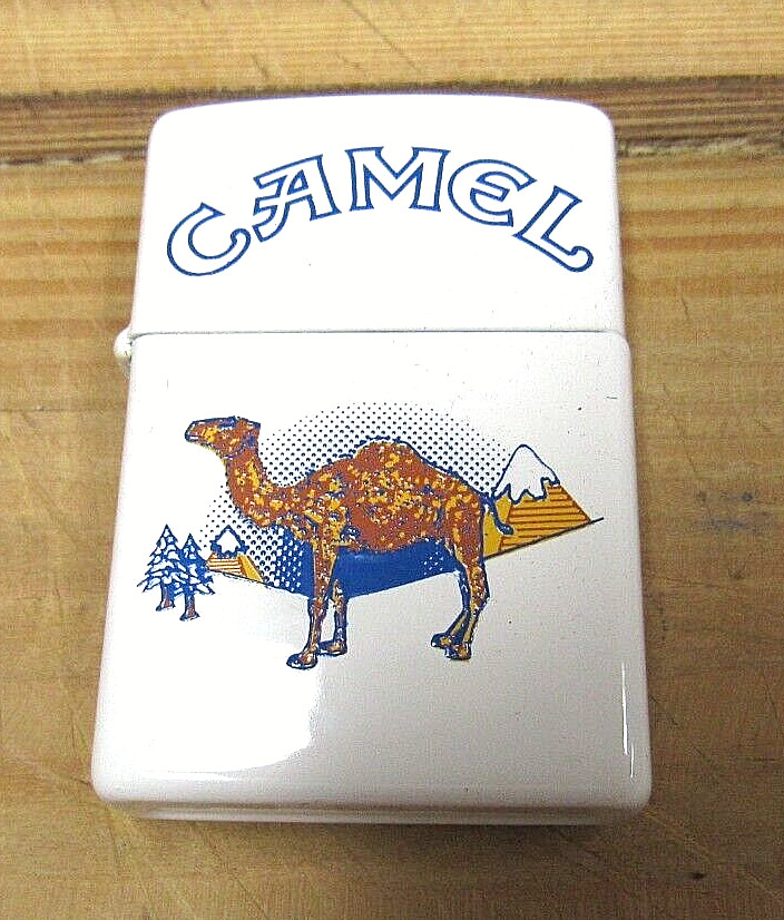 CAMEL ZIPPO 1996 HOLIDAY CAMEL IN SNOW CZ 123 WHITE LIGHTER RARE NOS SEALED