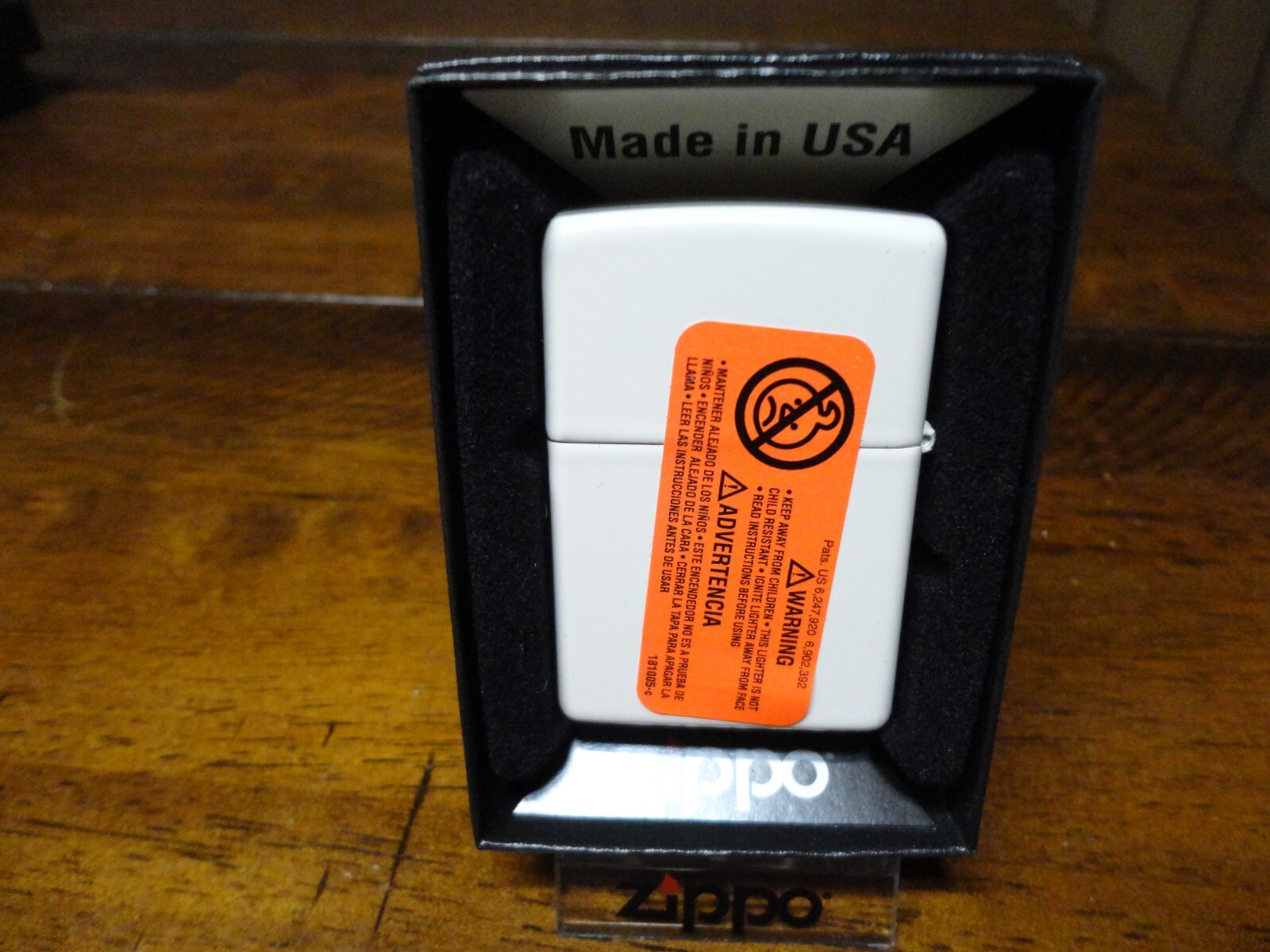 CONSTRUCTION PINUP GIRL HARD HAT HAMMER SCREW GUN ZIPPO LIGHTER MINT IN BOX