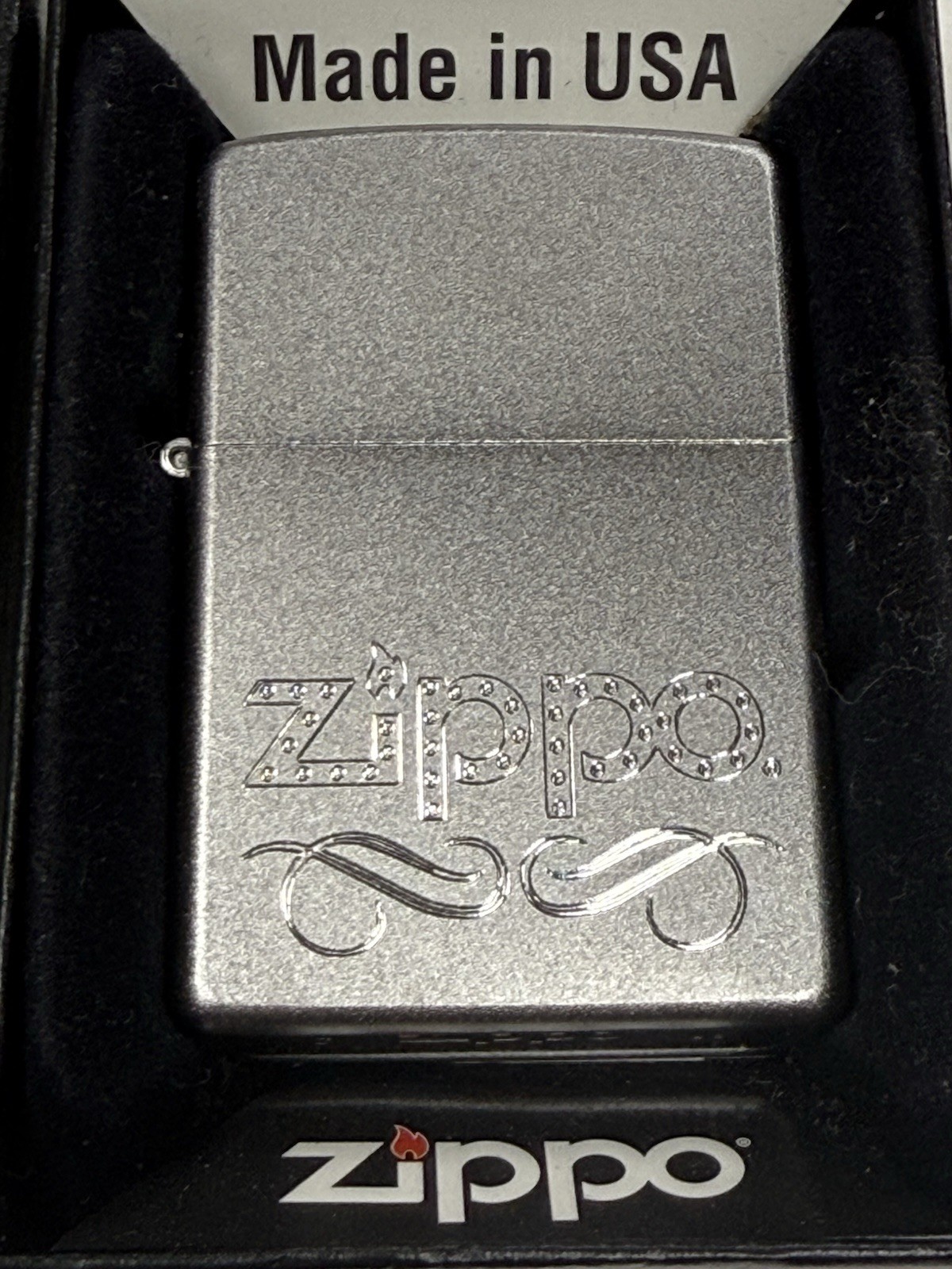 ZIPPO 2009 SCROLL SATIN CHROME LIGHTER SEALED IN BOX 23