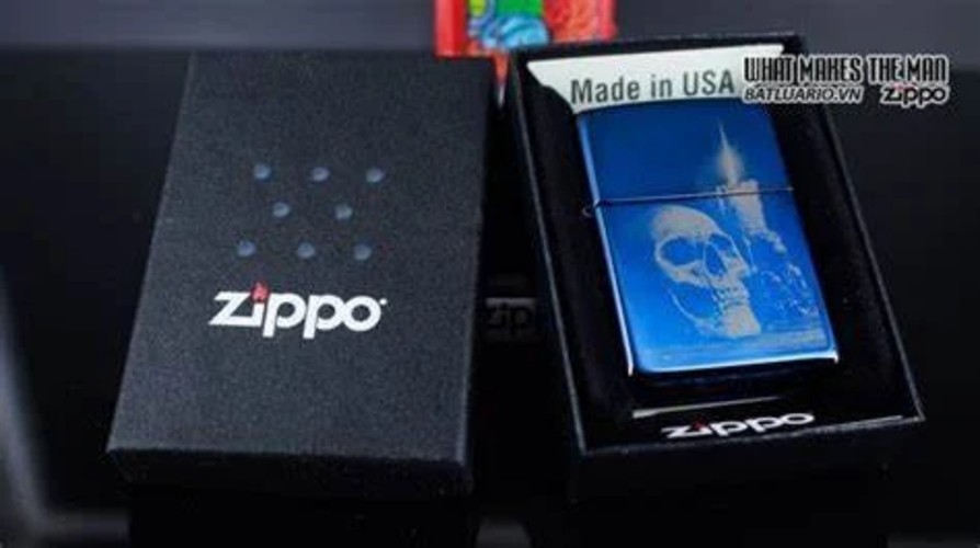 Cool Indigo Blue Skull & Candle Zippo Lighter