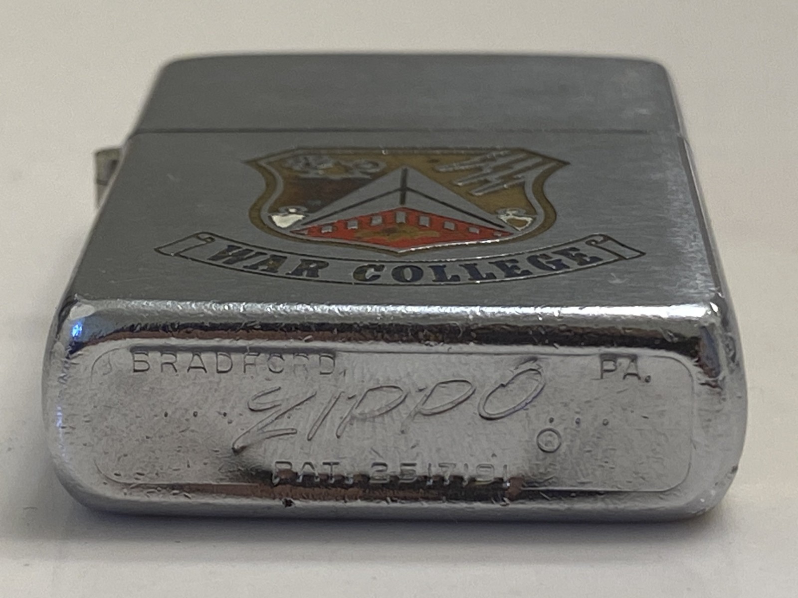 VINTAGE 1960 AIR FORCE WAR COLLEGE ZIPPO LIGHTER PATENT 2517191