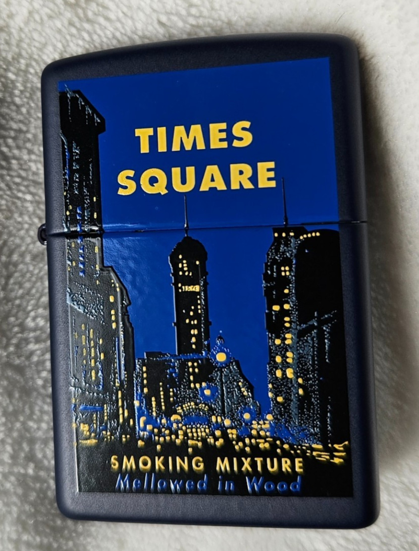 Zippo Lighter 2000 Times Square Smoking Mixture Mellowed in Wood, Nostalgic!