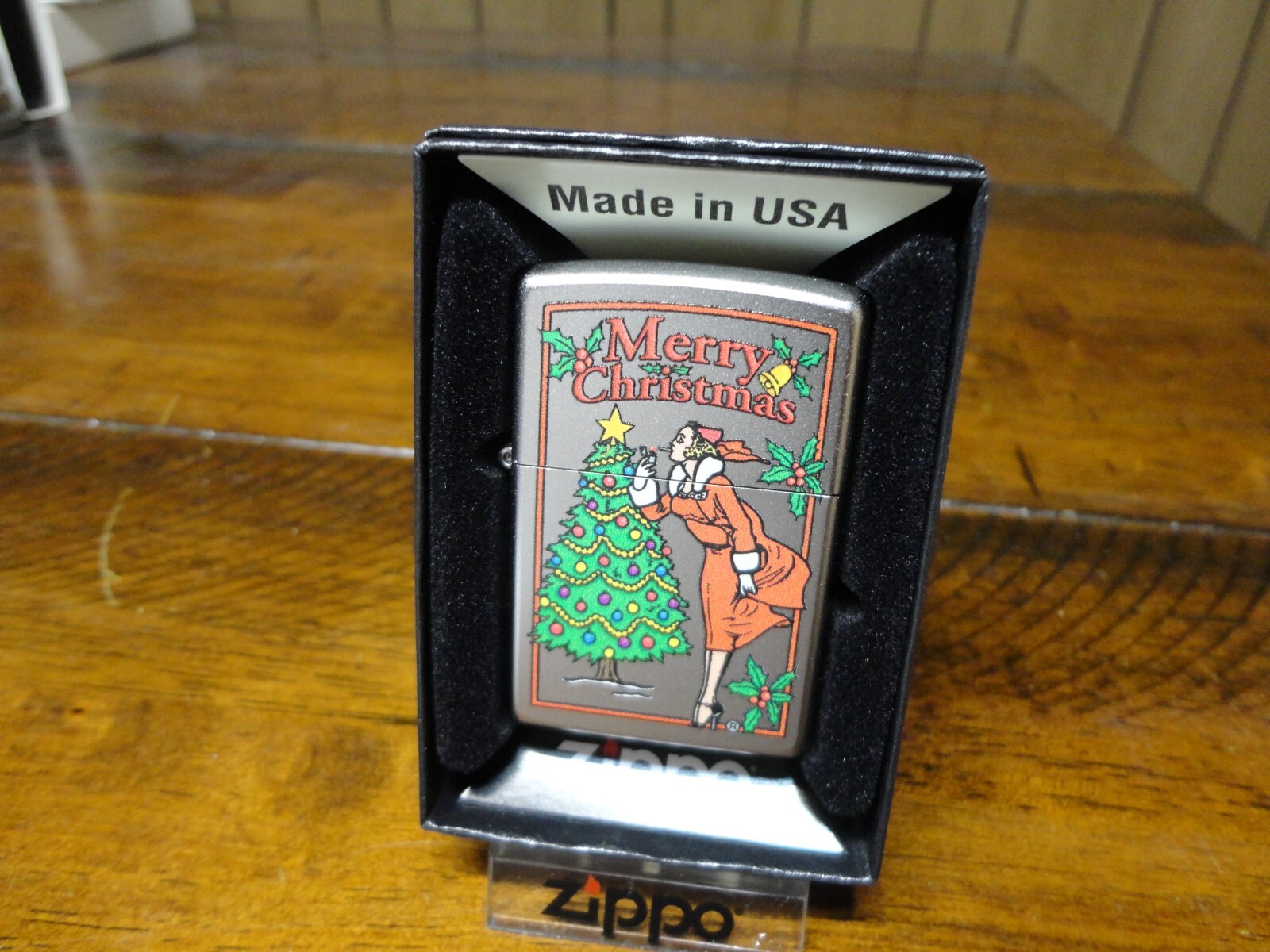 WINDY MERRY CHRISTMAS TREE HOLLY SATIN CHROME ZIPPO LIGHTER MINT IN BOX 2023
