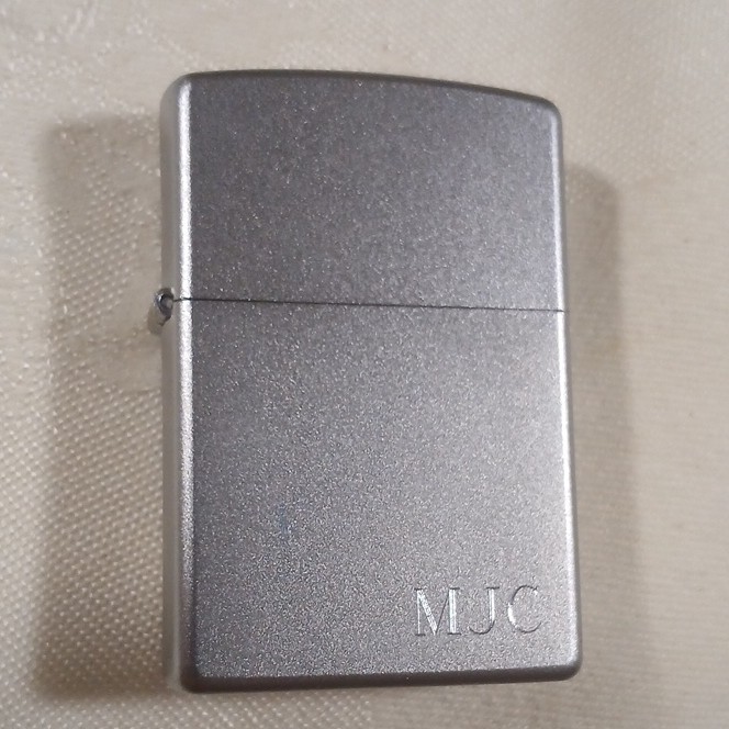 Zippo Engraved „MJC“ Lighter Decorative Scrollwork Edges Silver Collectible