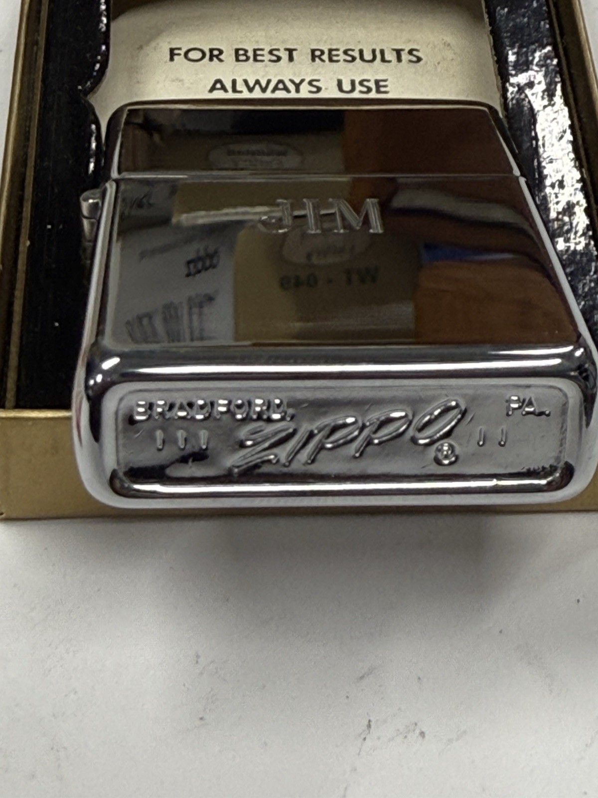 ZIPPO 1969 NO.250 HIGH POLISHED CHROME LIGHTER UNFIRED IN ORIGINAL BOX B432