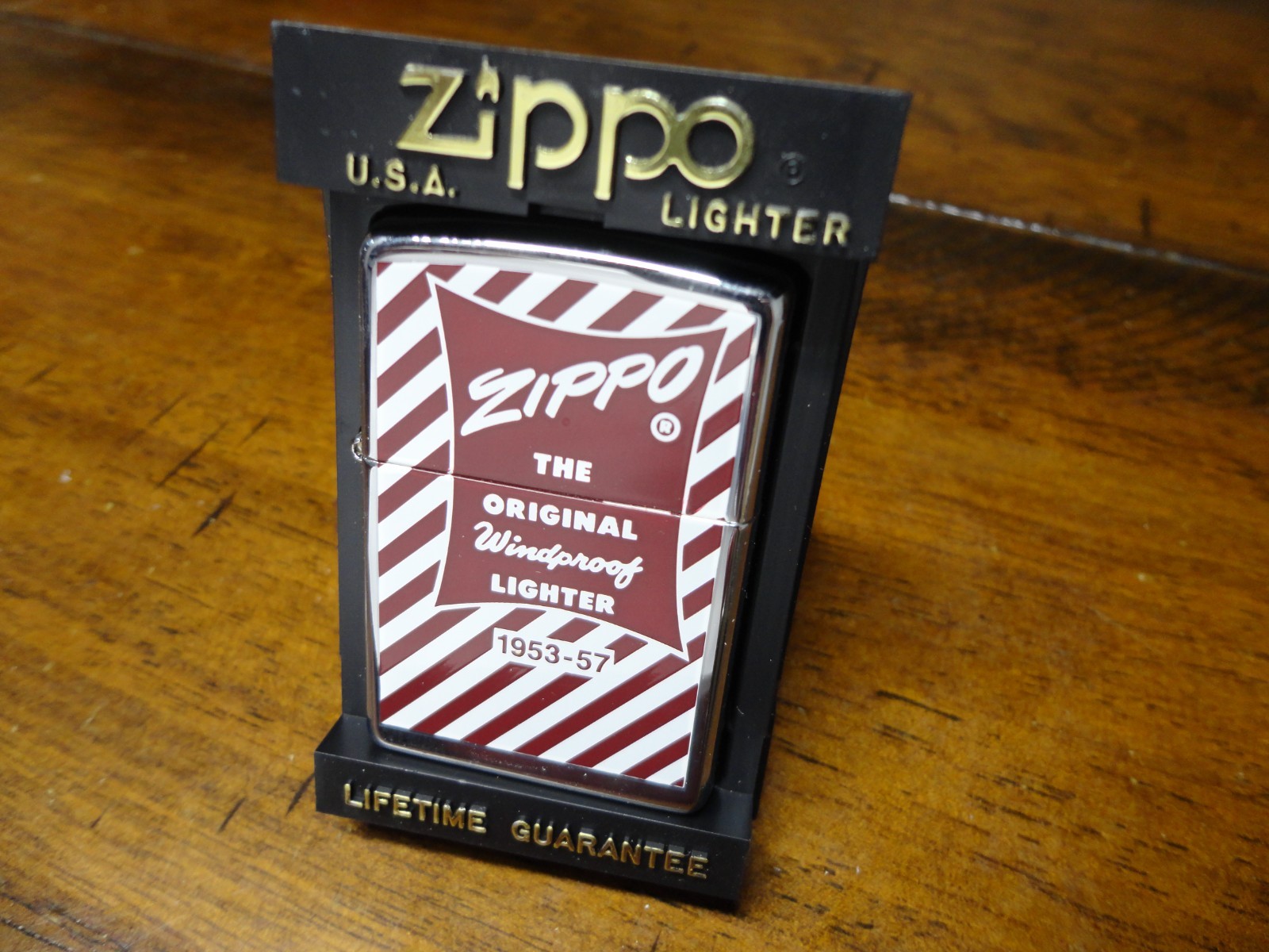 ZIPPO CANDY STRIPE BOX DESIGN 1953-1957 ZIPPO LIGHTER MINT IN BOX 2004