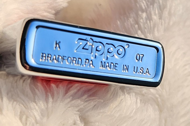 Zippo Lighter 2007 Suited, Heart, Diamond, Club, Spade, Textured Surface, New