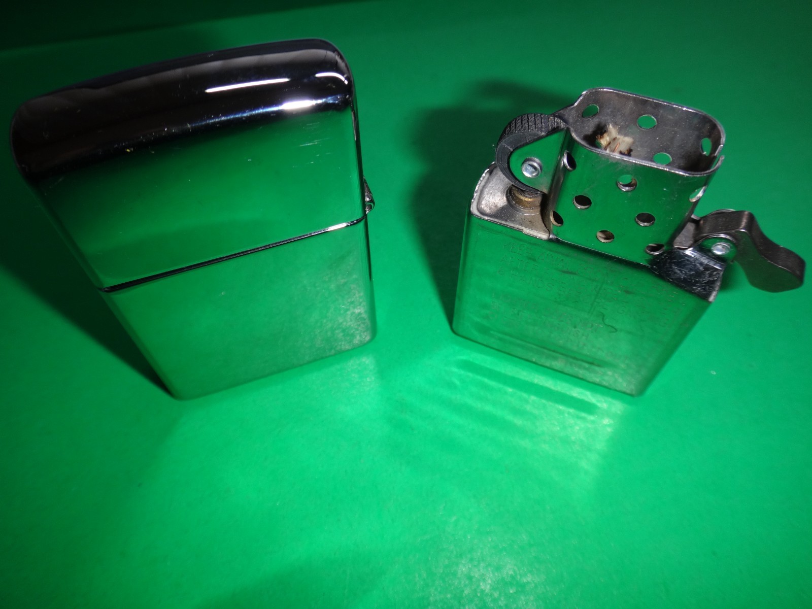 Year 2013 Polished Chrome Zippo Lighter LUCKY and 4 DICES Sticker