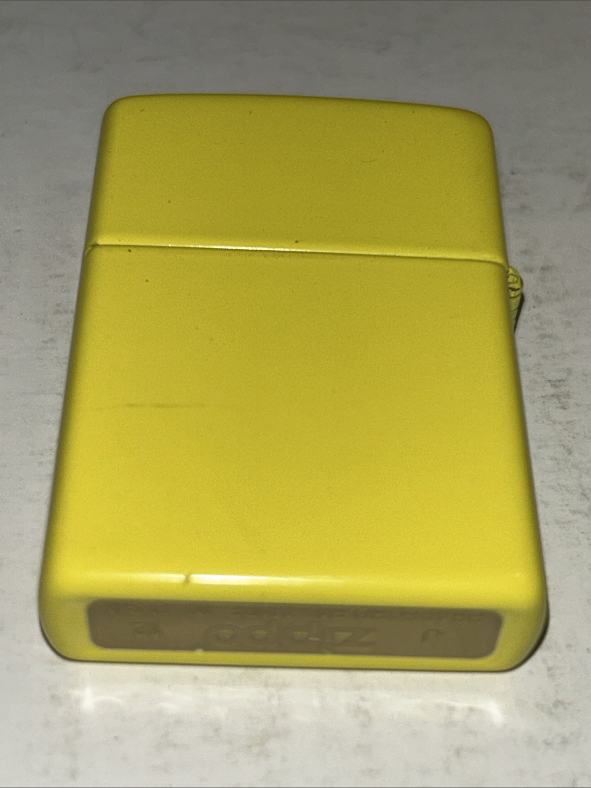 Zippo J 12 Yellow Lighter 2012 USA – New, Unfired, No Tags