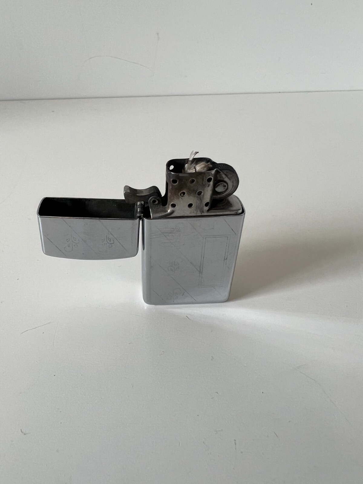 Vintage Zippo Lighter 1 1/8 “ by 2 1/4″