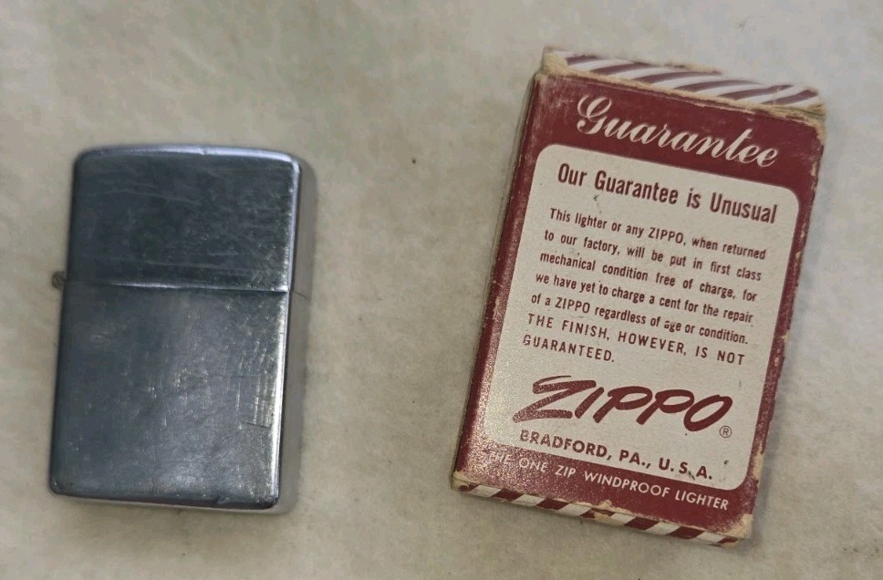 Vintage ZIPPO Lighter – 1958 Pat Pend – Nice Condition 2517191 Candy Stripe Box!