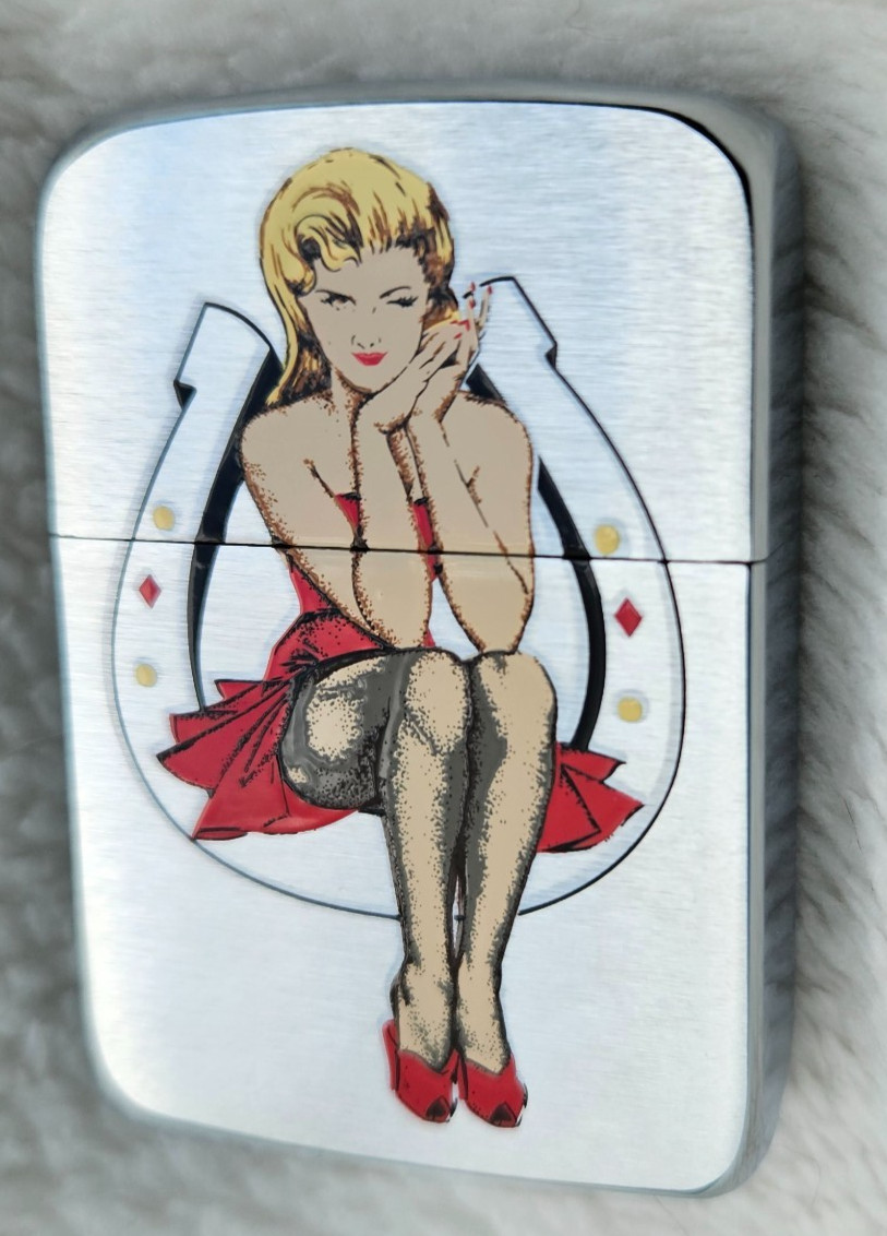 Zippo Lighter 2007 Choice Collection: LUCKY HORSESHOE 1941 REPLICA, Lady in Red