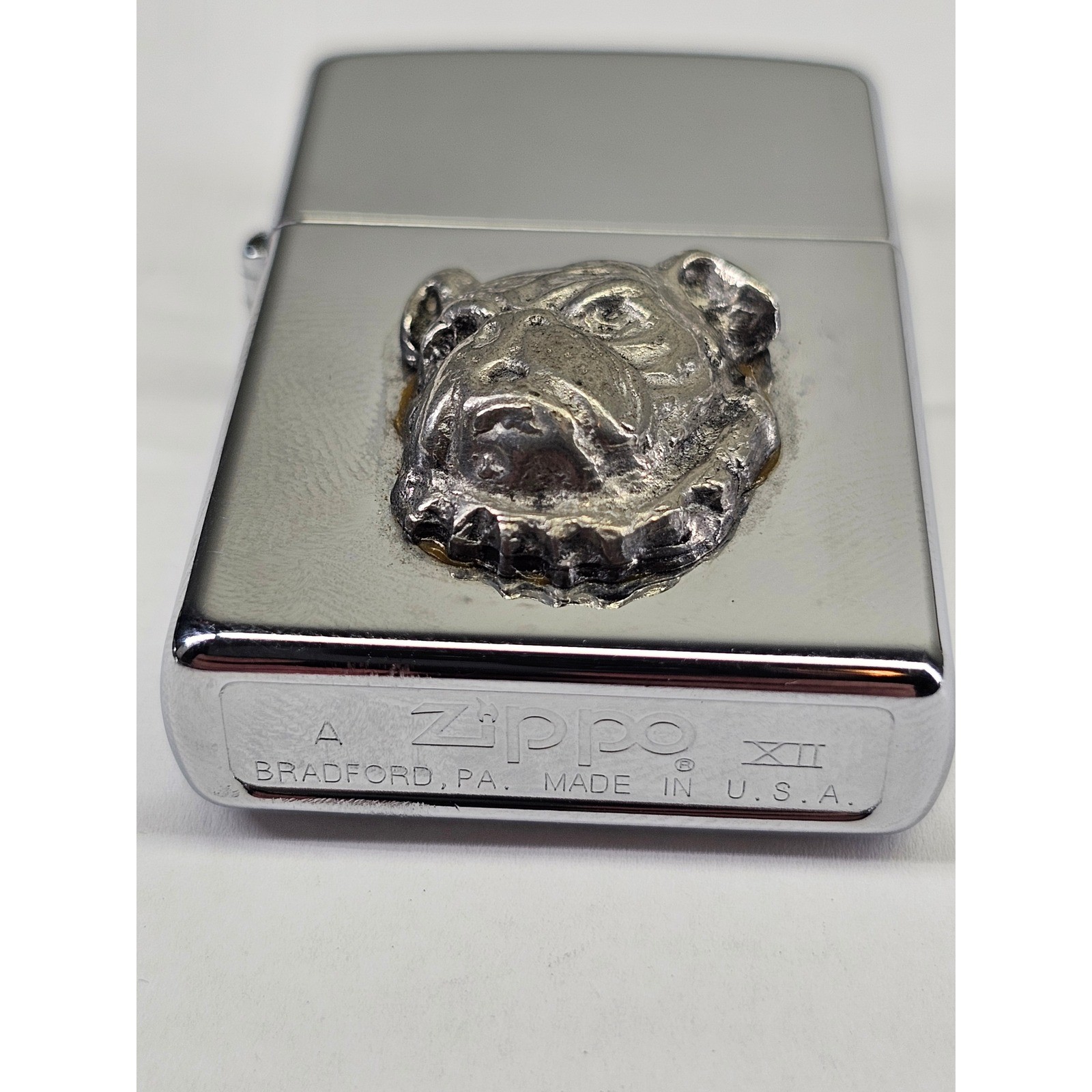 Zippo Bulldog Emblem Lighter Mens OS Silver Good 1996 Vintage 3D Chrome XII
