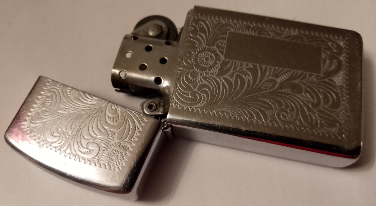 Zippo High Polish Chrome Lighter vintage