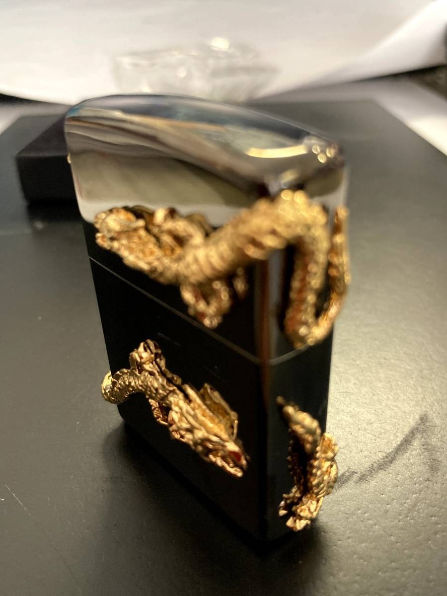 Zippo 4 Side Metal Golden Dragon GD USA Rare Rare Dead Made in 2009