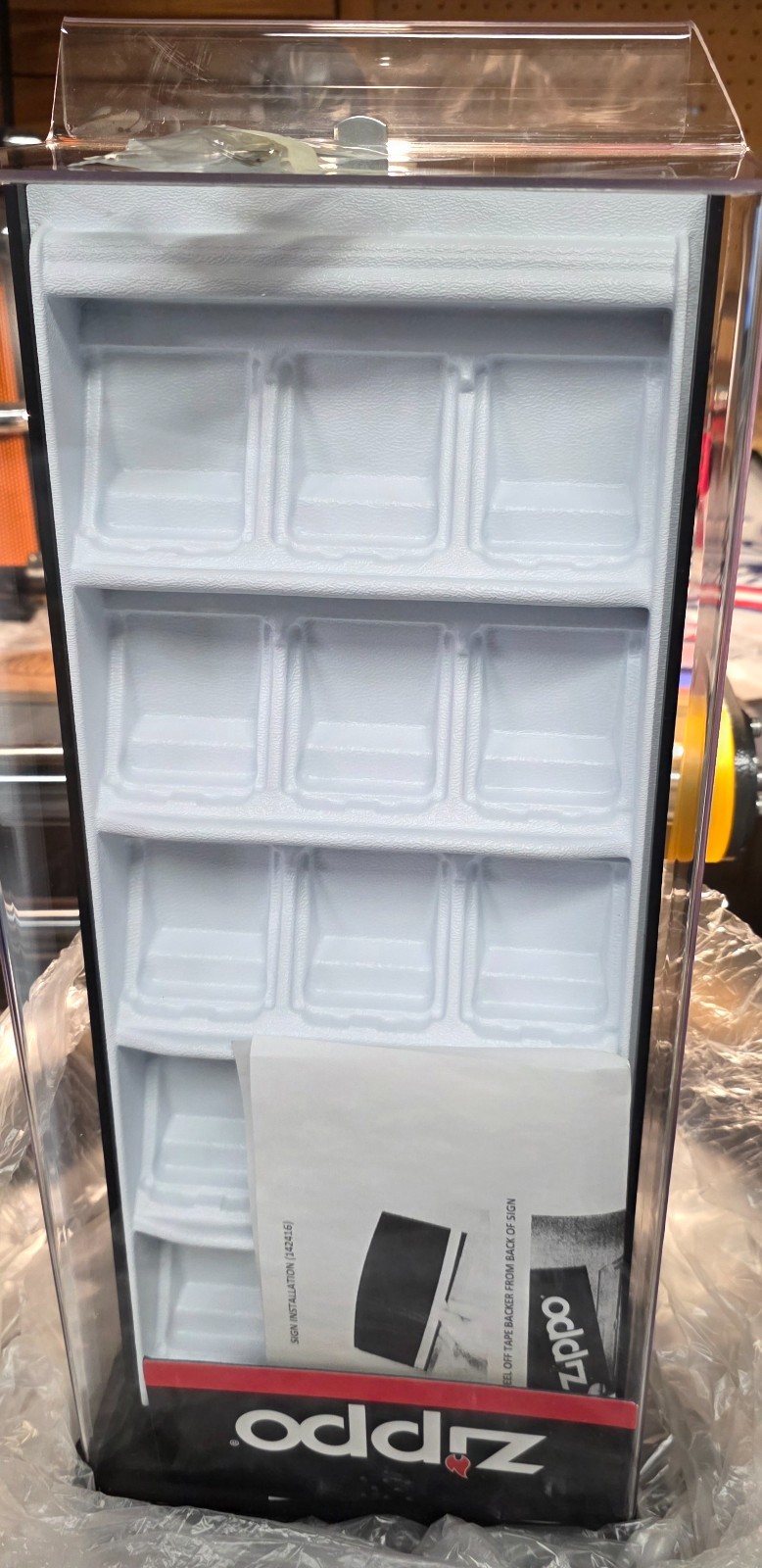 Zippo Brand Lockable Display Case Holds 15 Lighters, New with Original Box