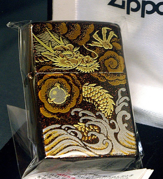 ZIPPO Gold Maki e Pear Tree Lacquer Dragon Gold Tank Takkyubin Compact