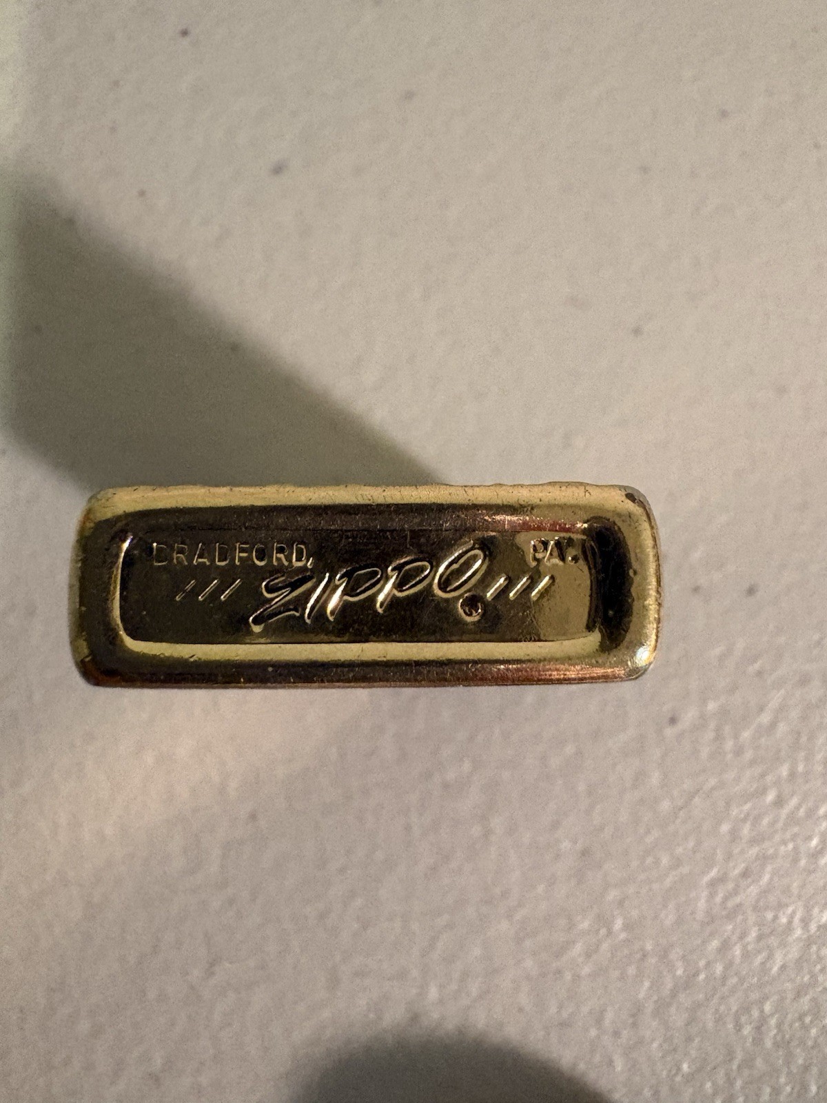 Zippo Gold Vertical Bark Lighter Untested