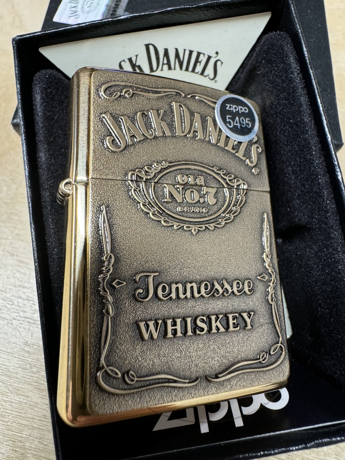 Zippo Jack Daniels Whiskey Textured Logo Lighter – Gold – 254BJD 428 – New