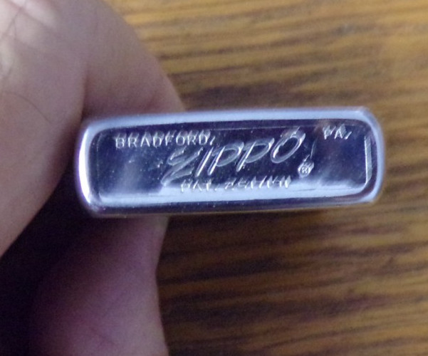 HTF VINTAGE ZIPPO LIGHTER HUNTER DOG PHEASANT FULL COLOR
