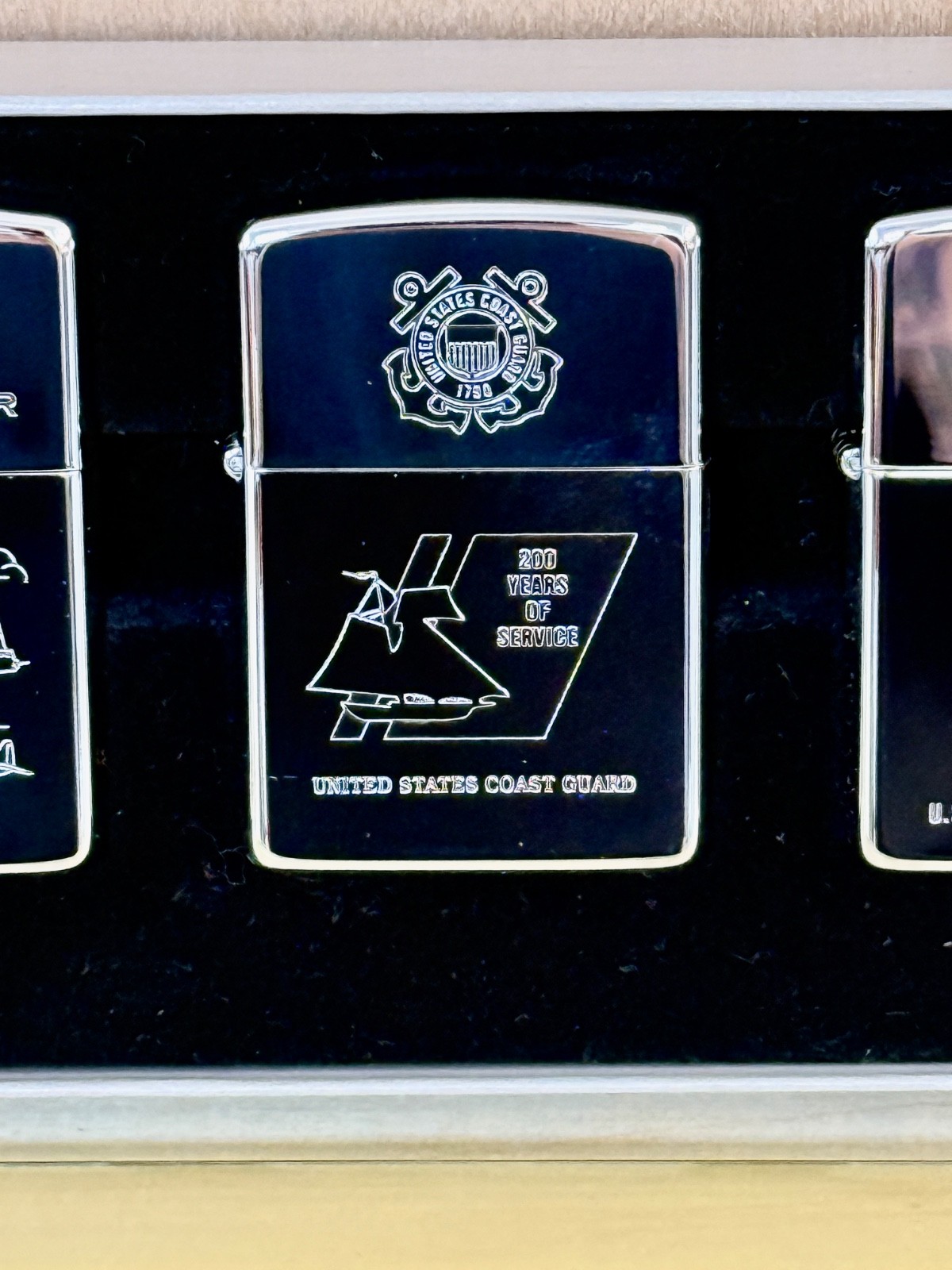 Rare Zippo The WW II Commemorative Series – Full Set in Original Box w/ Cases