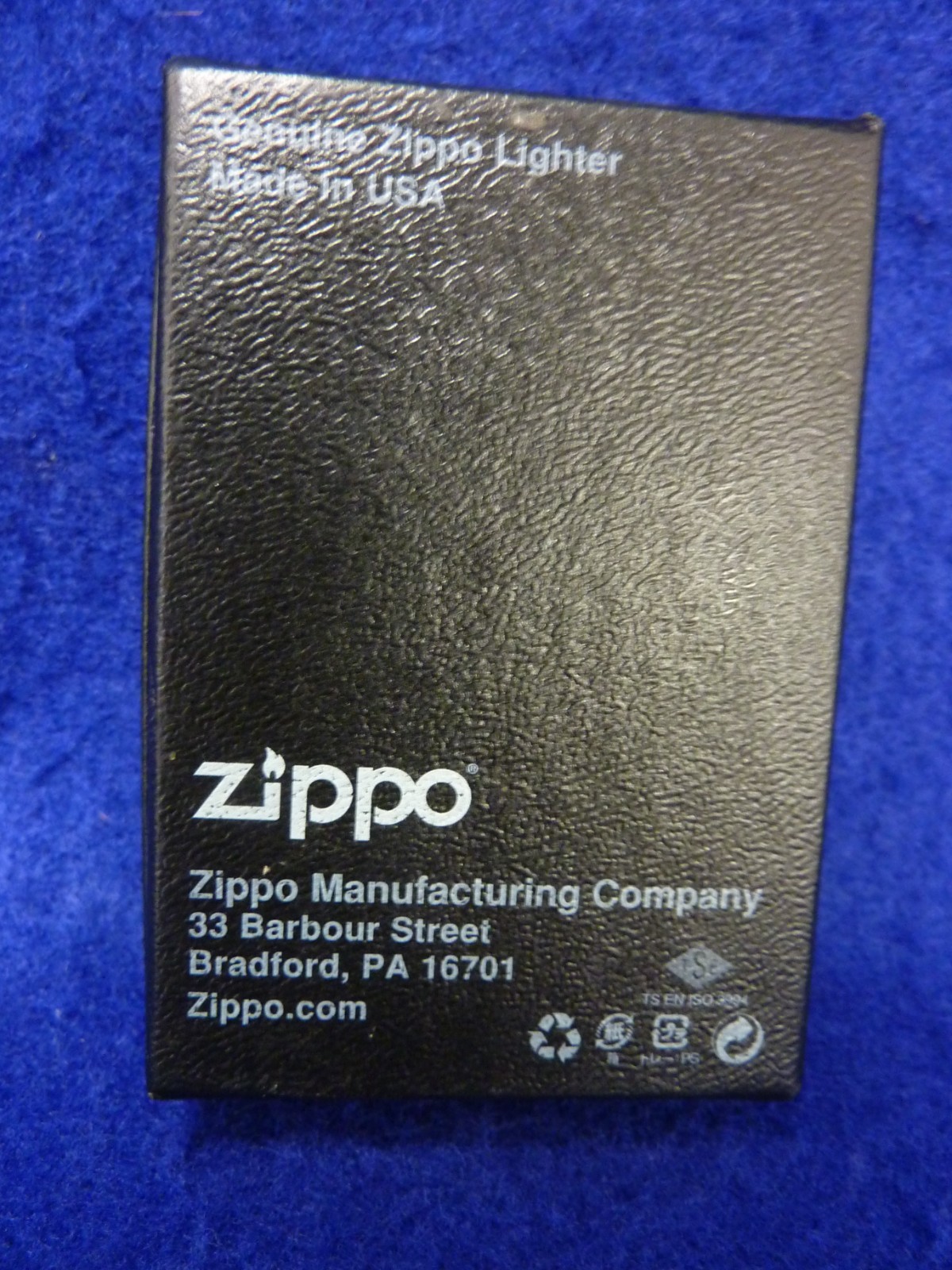 RARE ZIPPO BLUE METALLIC WINDPROOF FLIP TOP LIGHTER IN ORIGINAL BOX