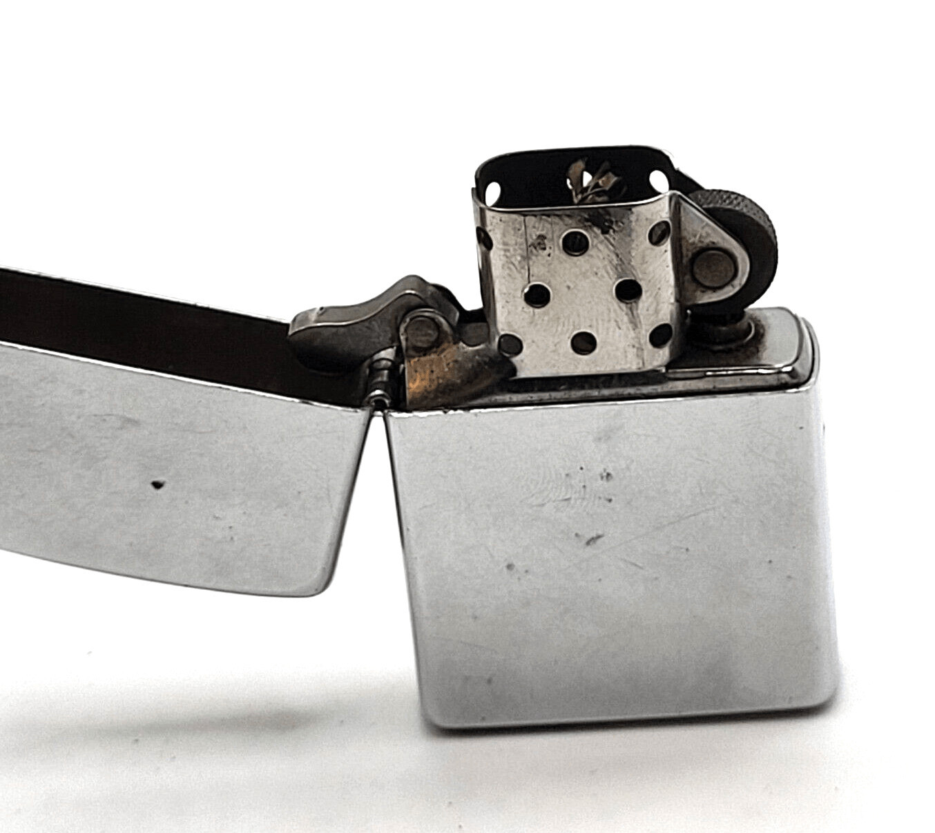 Zippo High Polish Chrome Lighter