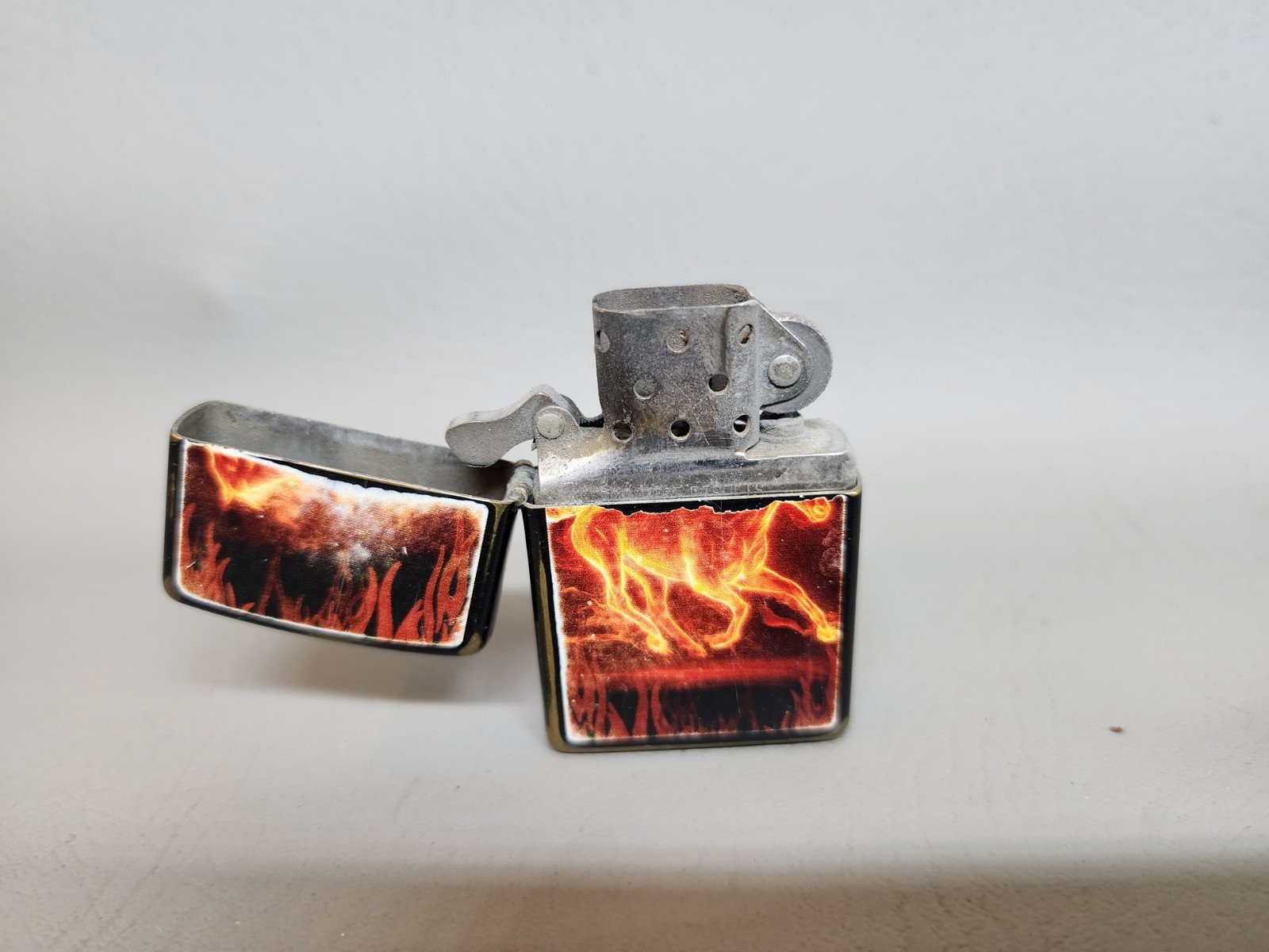 Zippo lighter vintage Bradford PA usa tobacciana smoking flame horse fire mare