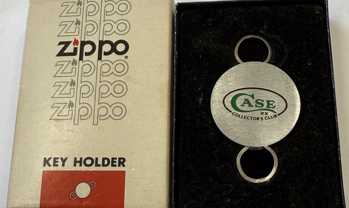 ZIPPO CASE XX COLLECTORS CLUB KEY RING HOLDER NEW IN BOX D528