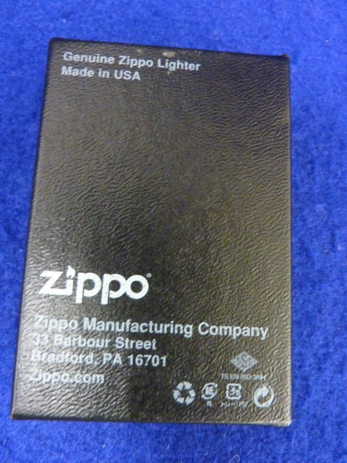 RARE ZIPPO BLUE METALLIC WINDPROOF FLIP TOP LIGHTER IN ORIGINAL BOX