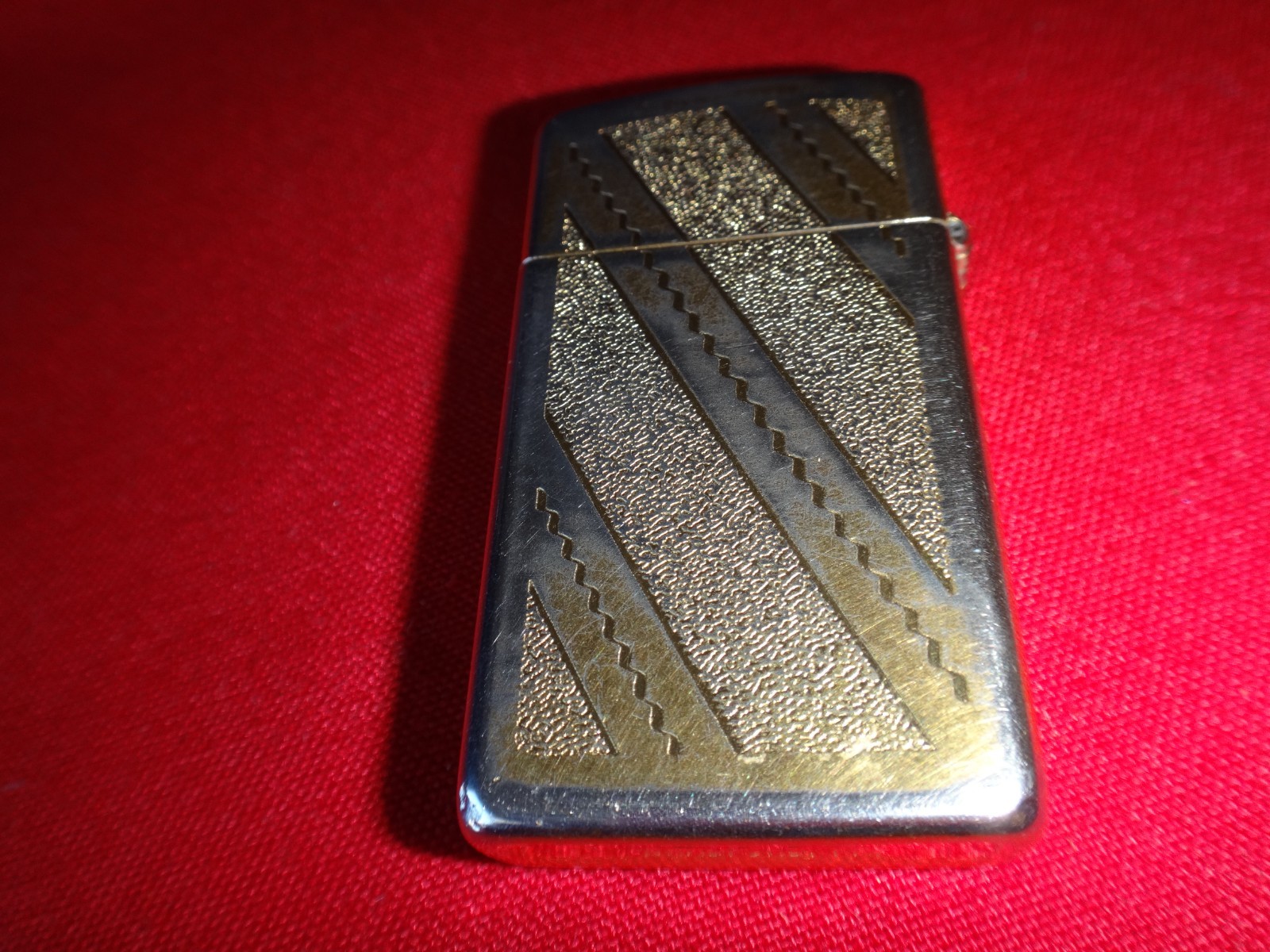 Vintage Year 1985 Zippo Slim Lighter with US MARINE decal sticker