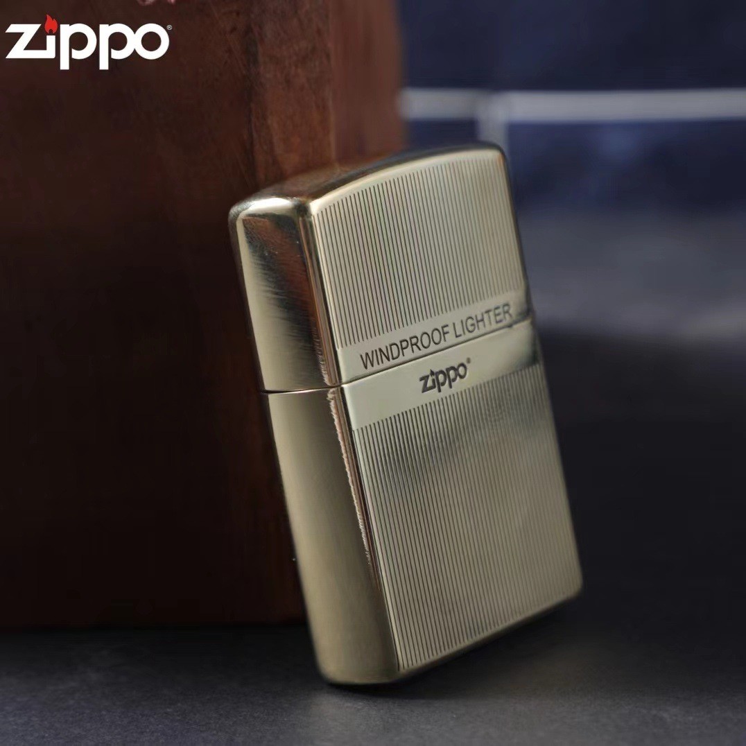 Zippo Vertical Stripe Gentleman Lighter – Gift & Collectible