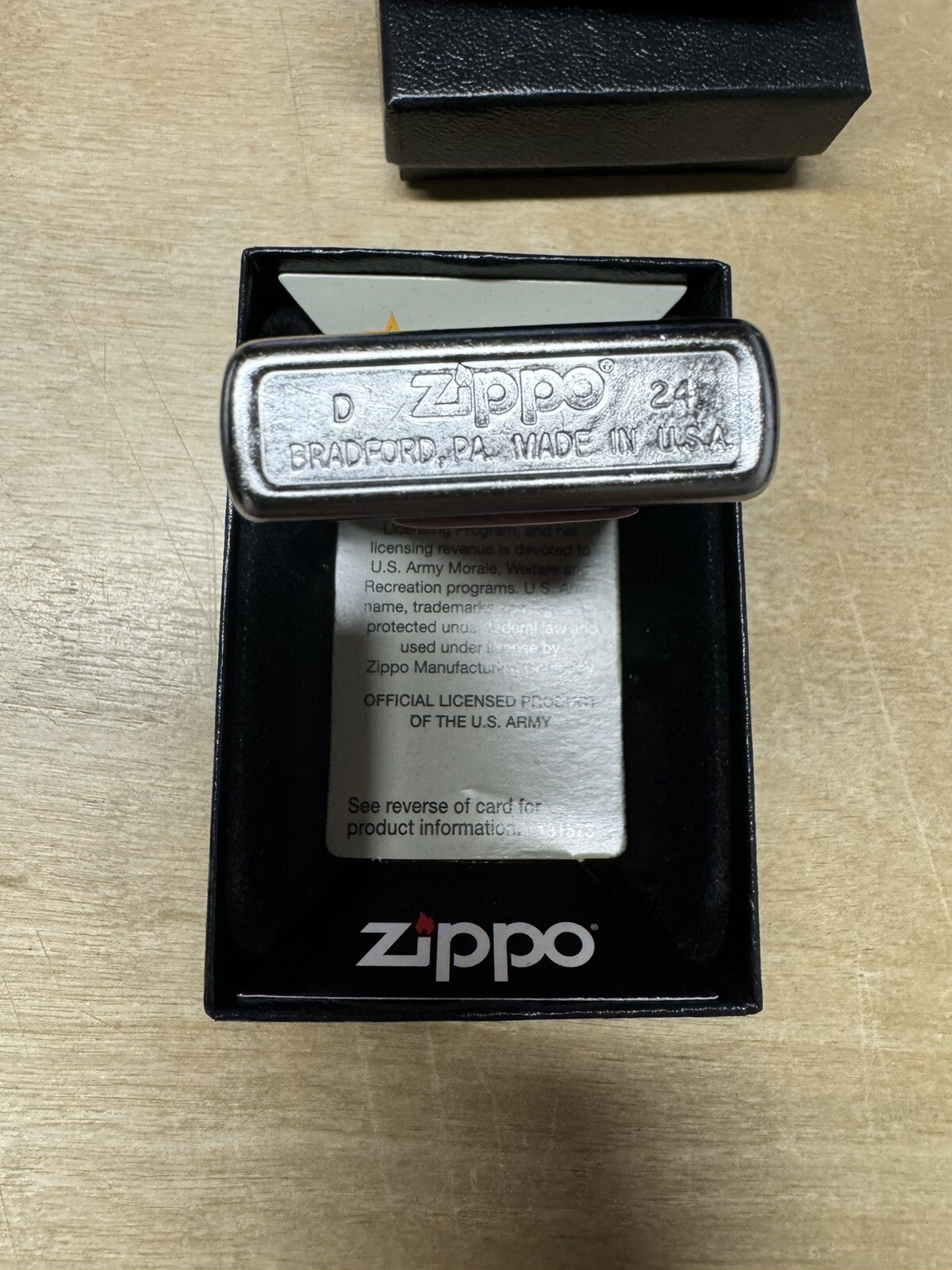 Zippo US Army Logo and United States Flag on Silver Lighter – 207 – New