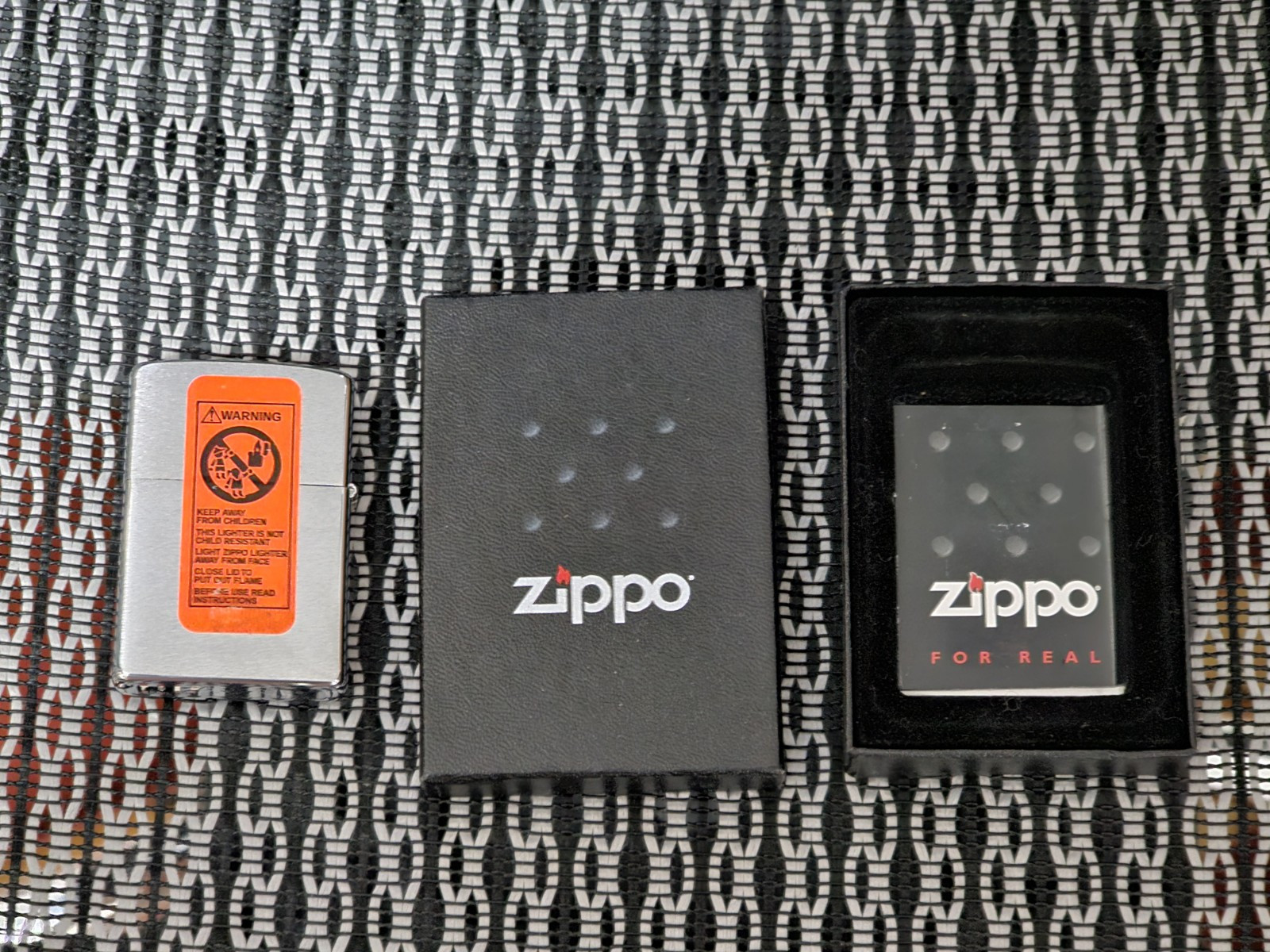 Zippo Windproof Lighter WOLVES IN THE WILD 3D Brushed Chrome NEW IN BOX CiB