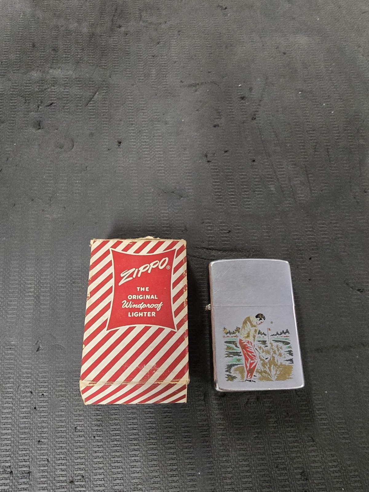 VINTAGE 1950s ZIPPO LIGHTER “ CANDY STRIPE BOX Golfer.
