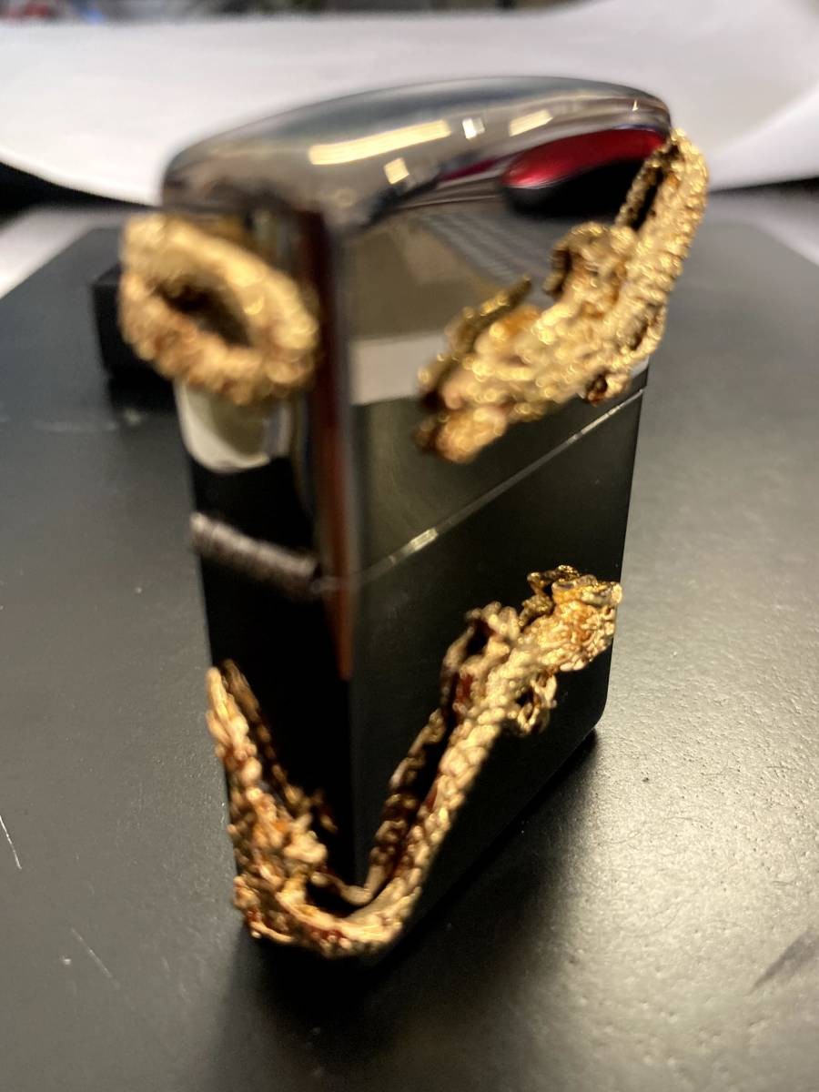 Zippo 4 Side Metal Golden Dragon GD USA Rare Rare Dead Made in 2009