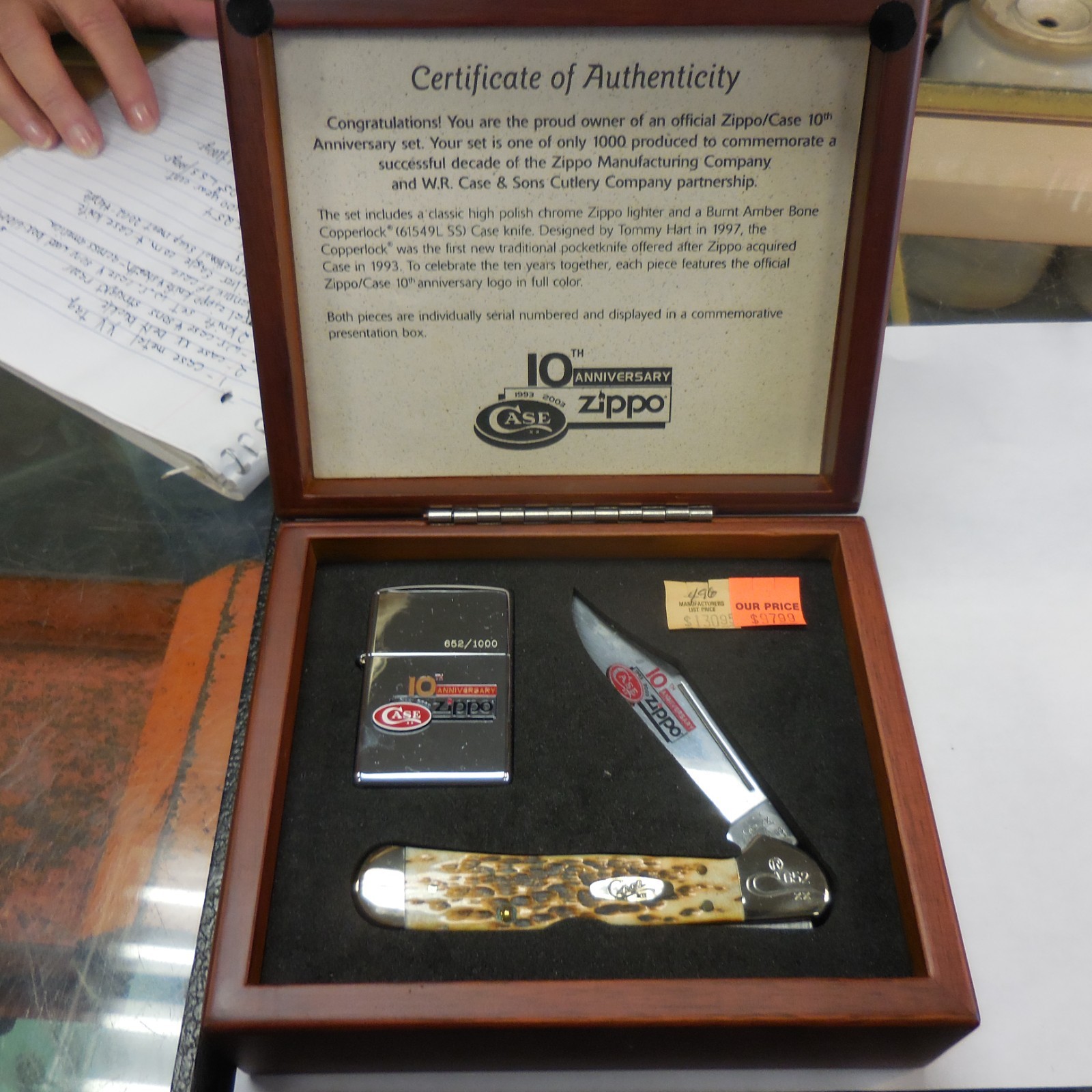 ZIPPO CASE XX 10TH ANNIVERSARY KNIFE & LIGHTER SET IN BOX #652