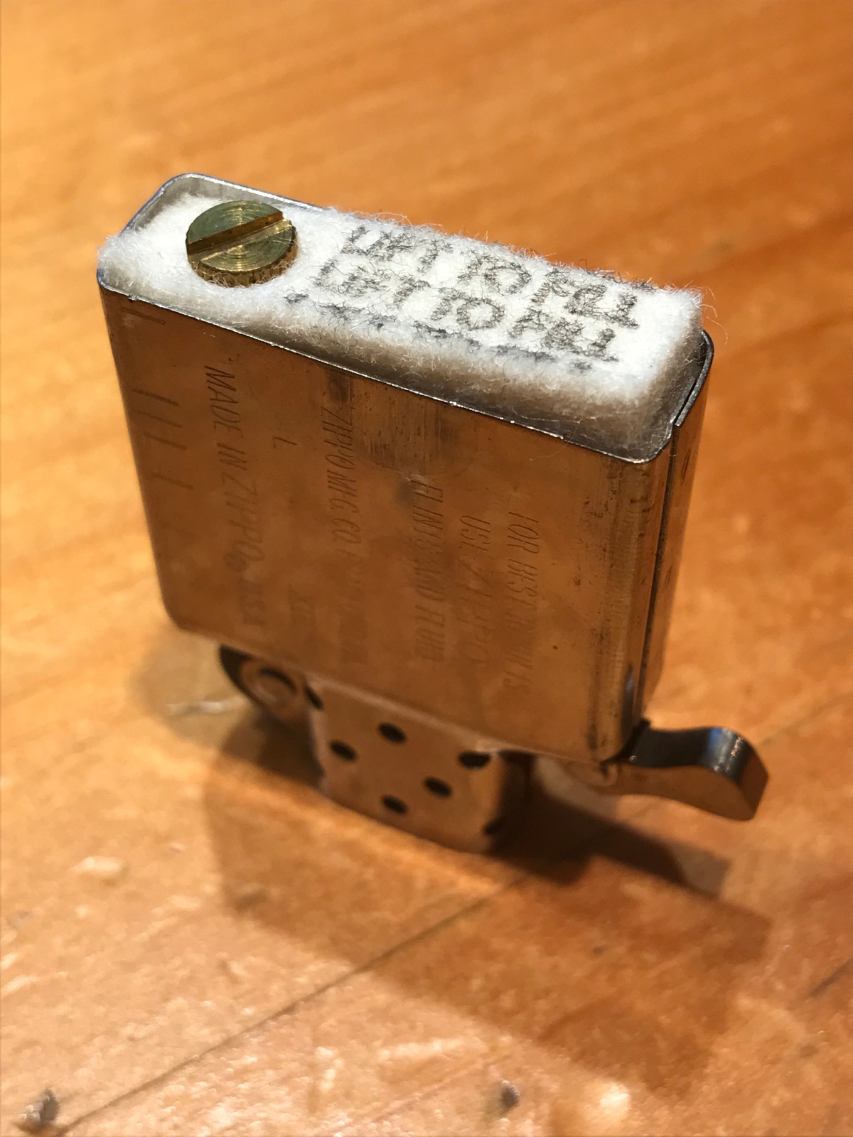 VINTAGE MARLBRO RED ROOF ZIPPO CIGARETTE LIGHTER MADE IN BRADFORD PA. U.S.A!!!