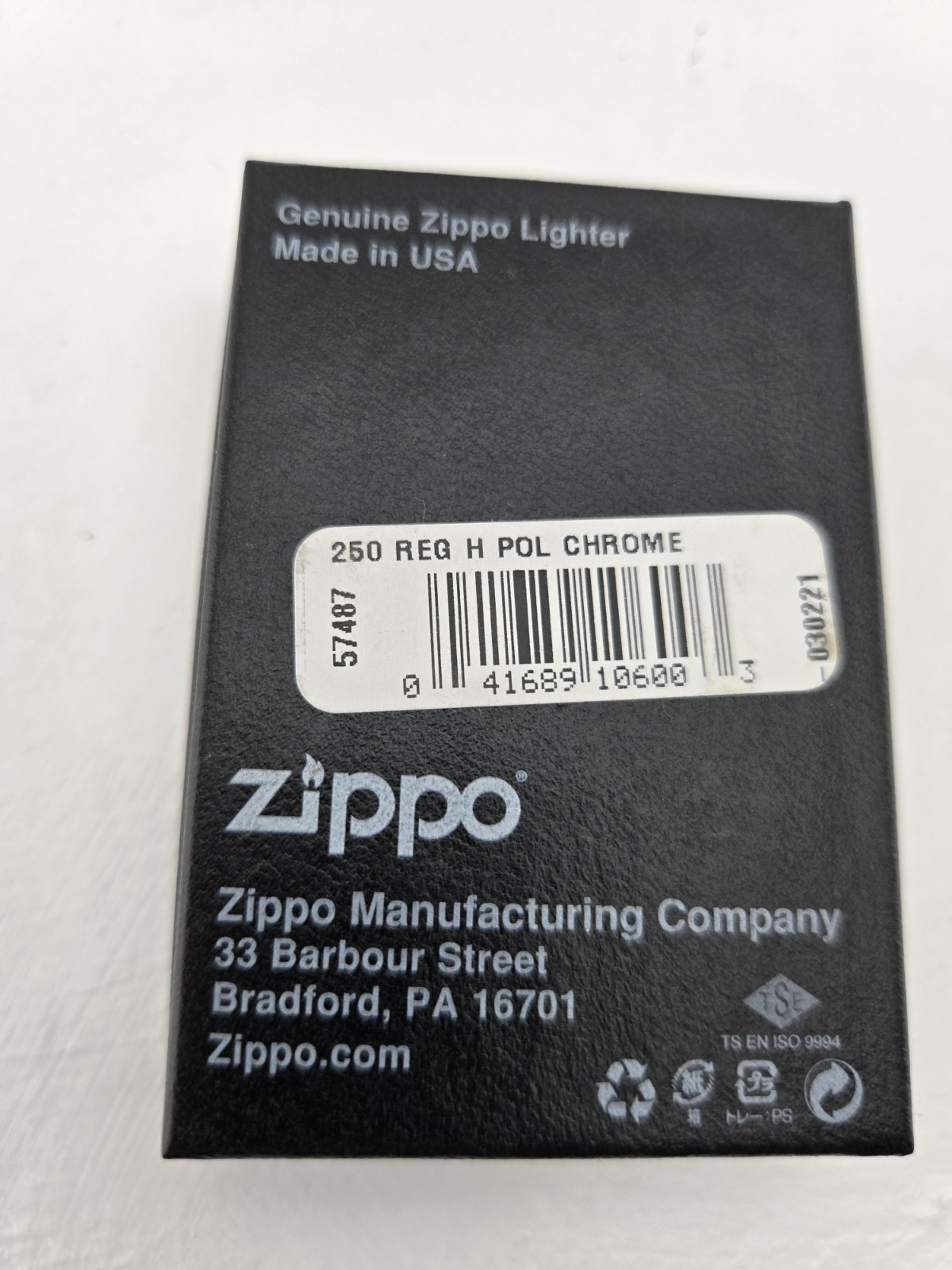 Zippo 250 Reg H Pol Chrome Mirror Chrome Finish Lighter (Made In USA) (JO1-39)