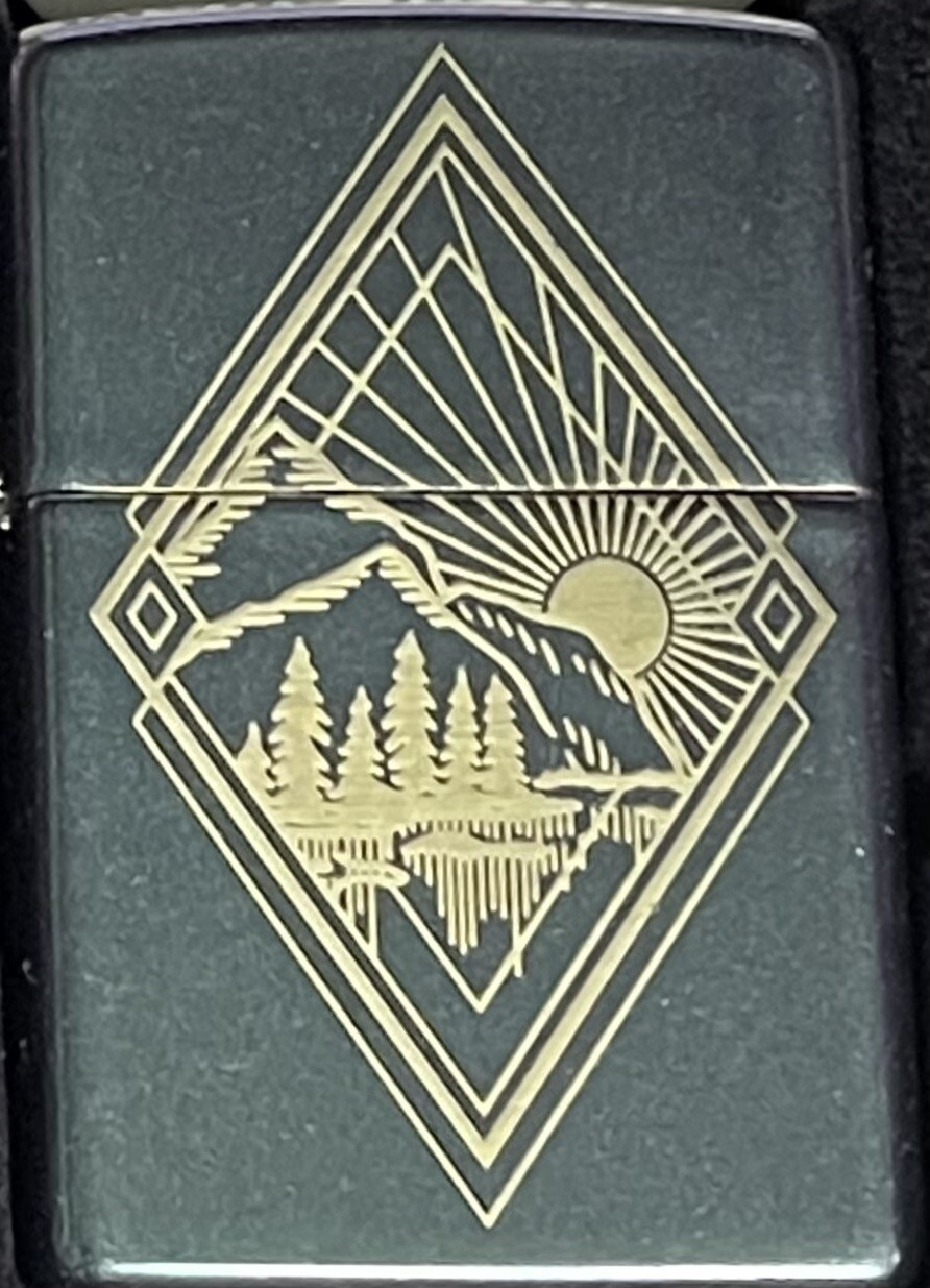 ZIPPO 2022 GEOMETRIC OUTDOOR DESIGN IRIDESCENT FINISH LIGHTER SEALED IN BOX 328