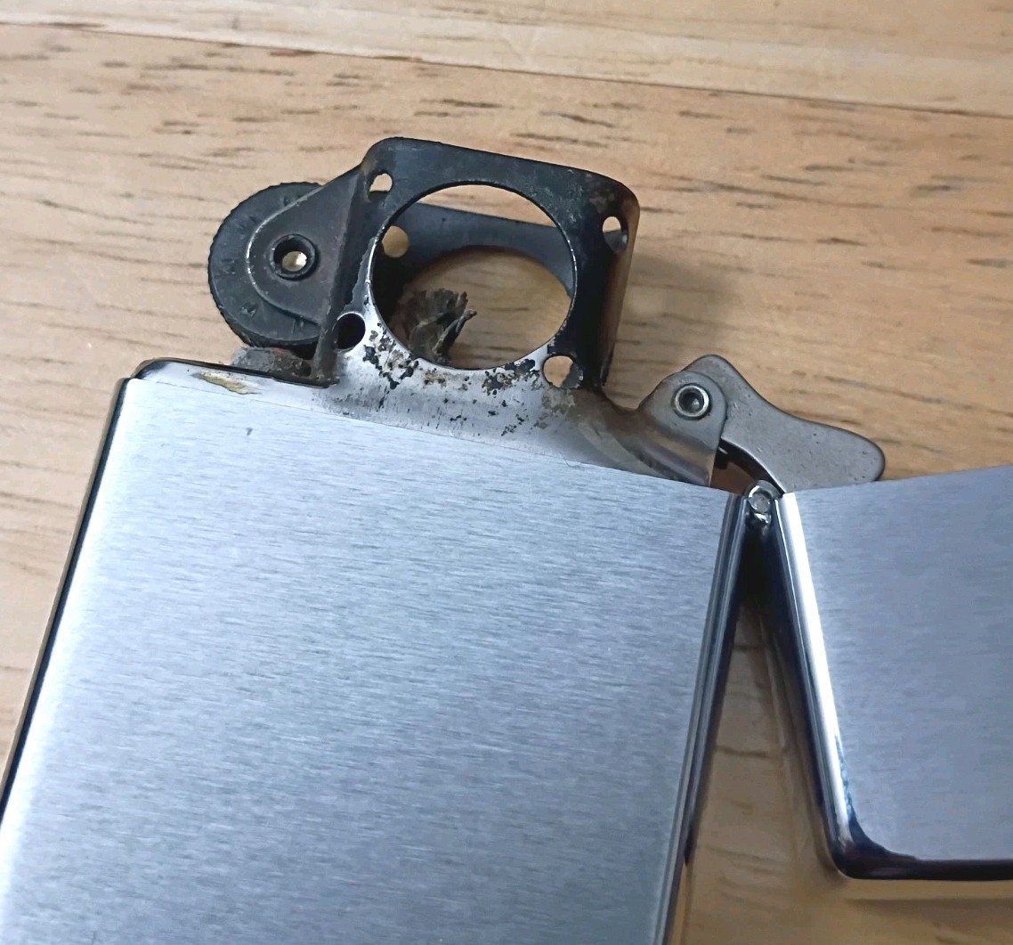 Vintage 1988 Brushed Chrome Zippo Smoking Pipe Lighter