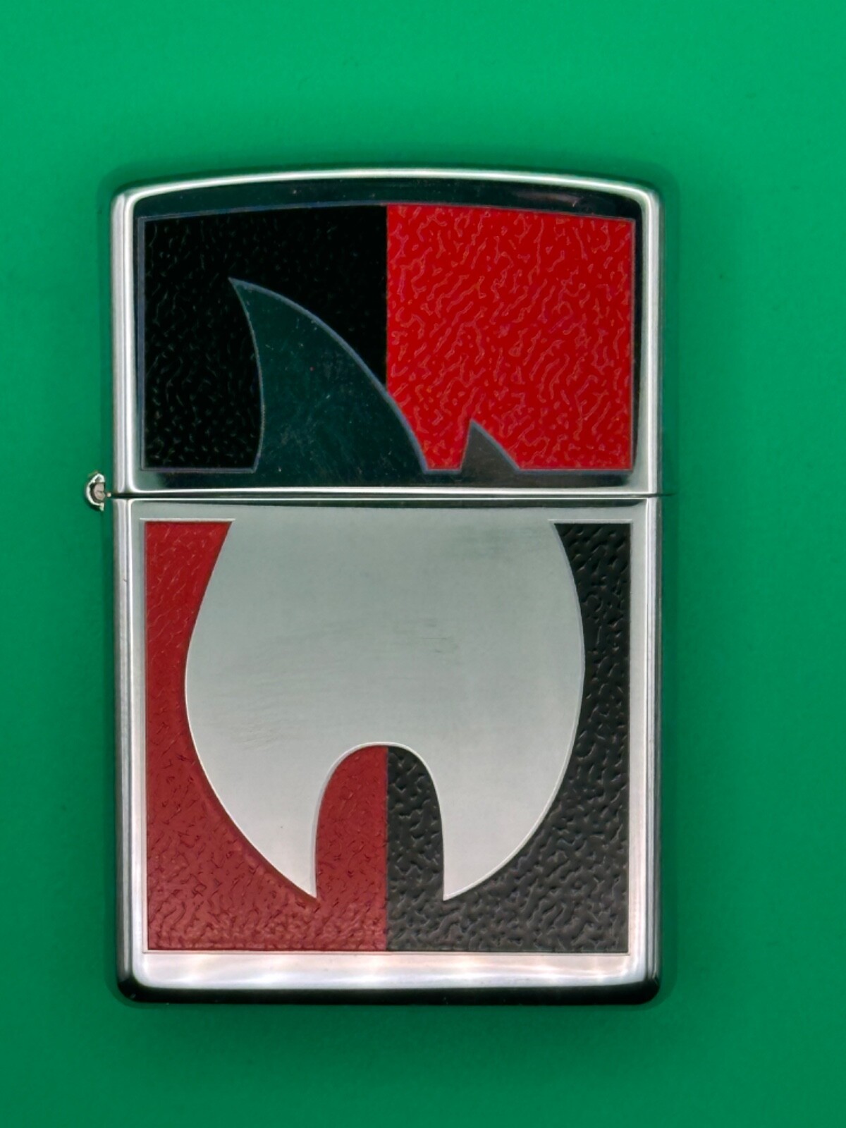 Flame Chrome Red Black Panels Fairly Unique Zippo – New