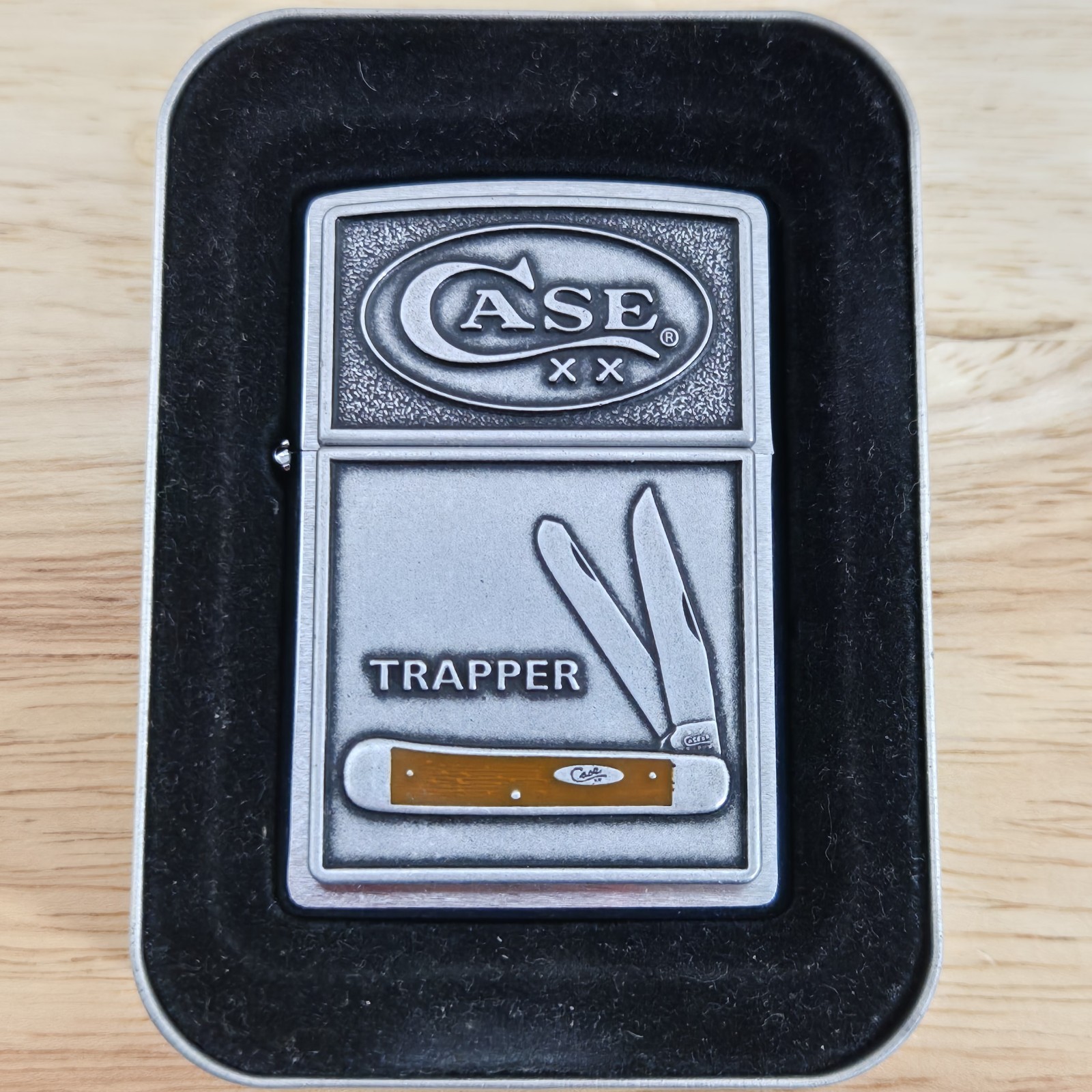 CASE XX KNIFE TRAPPER EMBLEM 155/250 ZIPPO LIGHTER MINT IN BOX 2007